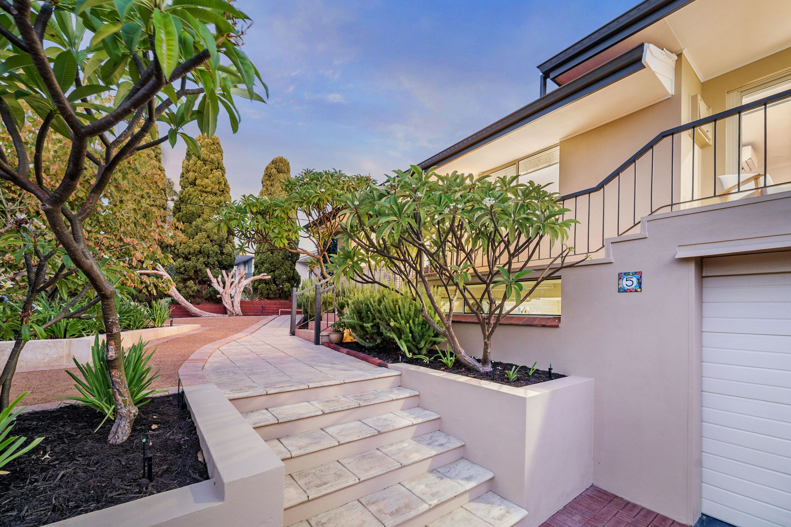 5 Rockliff Avenue, Karrinyup - Thumbnail 3