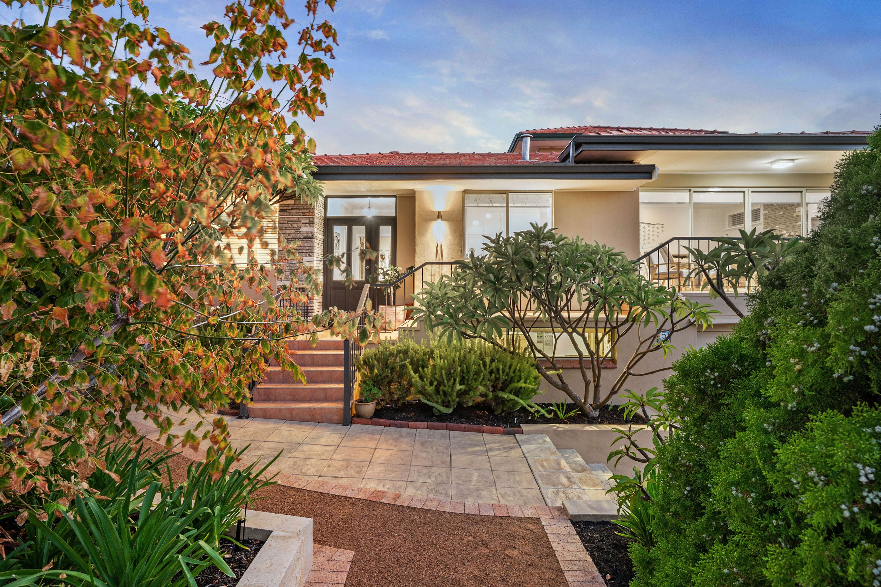 5 Rockliff Avenue, Karrinyup - Thumbnail 2