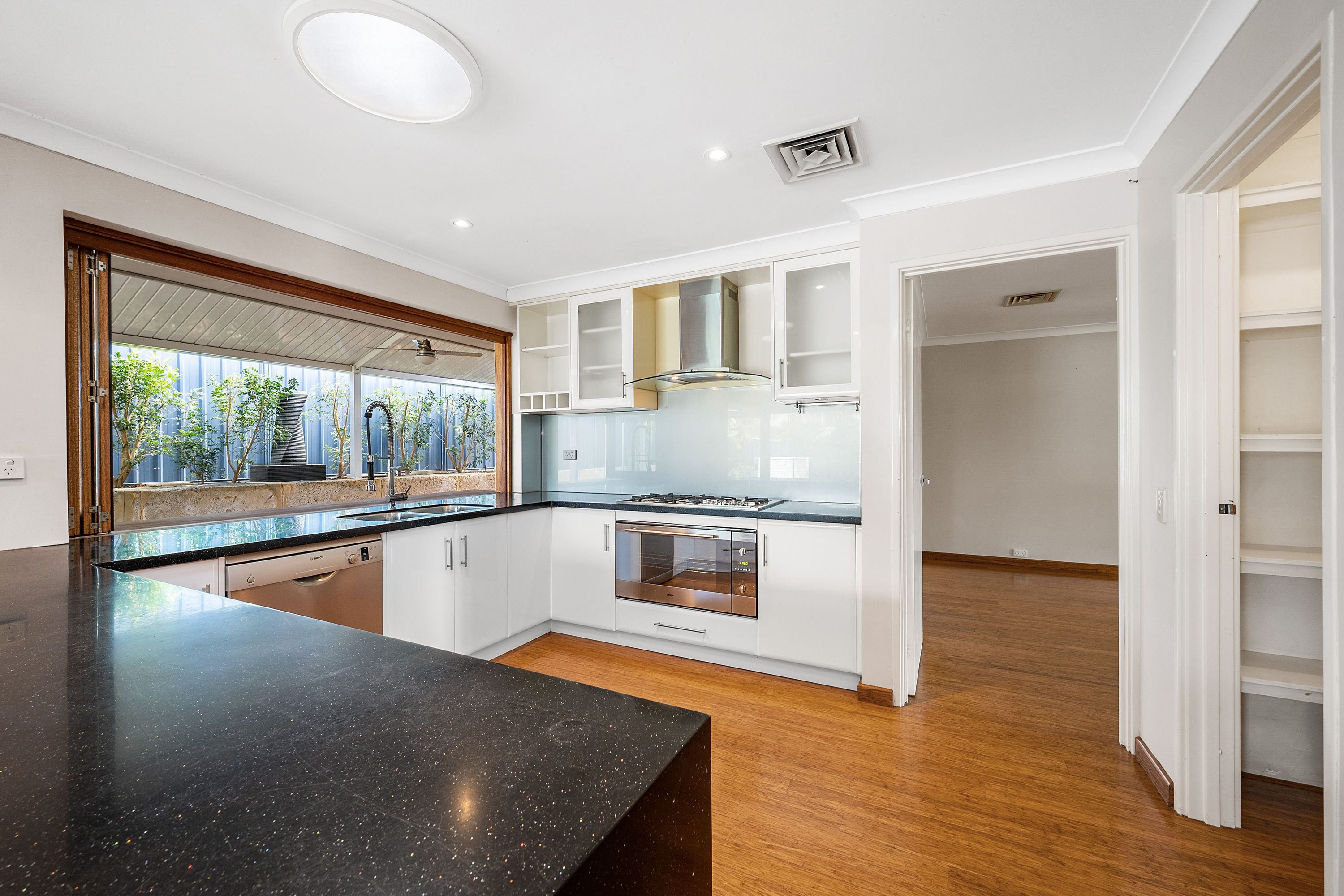 7 Mead Close, Woodvale - Thumbnail 4