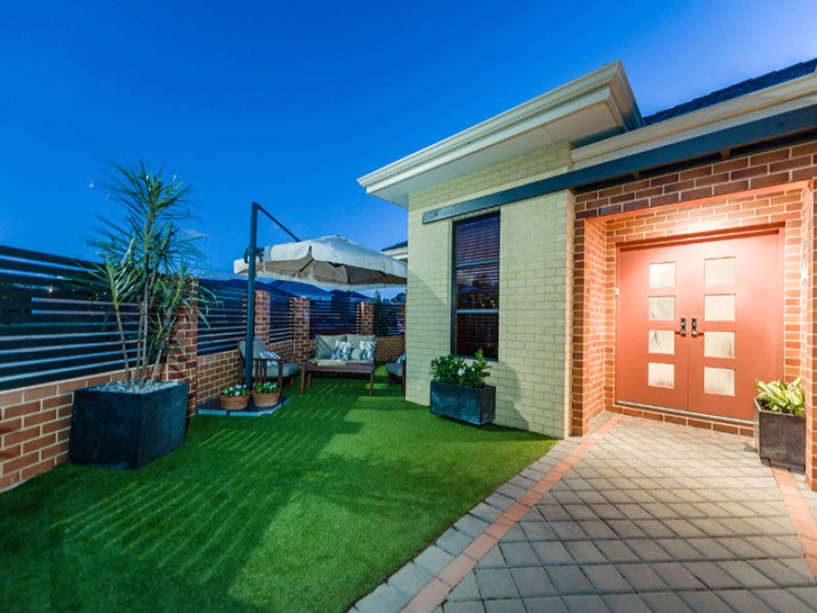 22 Cassino Drive, Stirling - Thumbnail 2