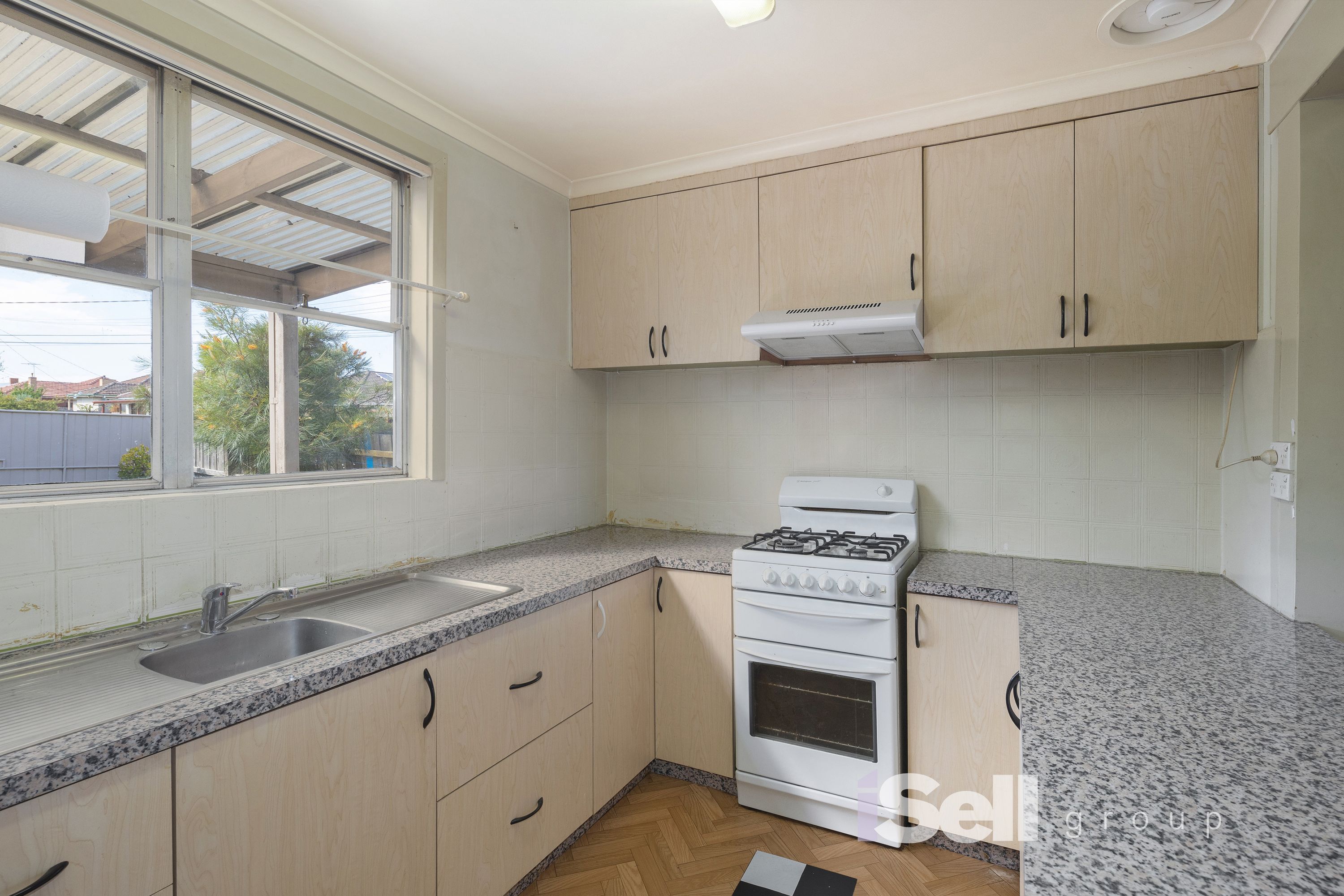 17 Moncur Avenue, Springvale - Thumbnail 8
