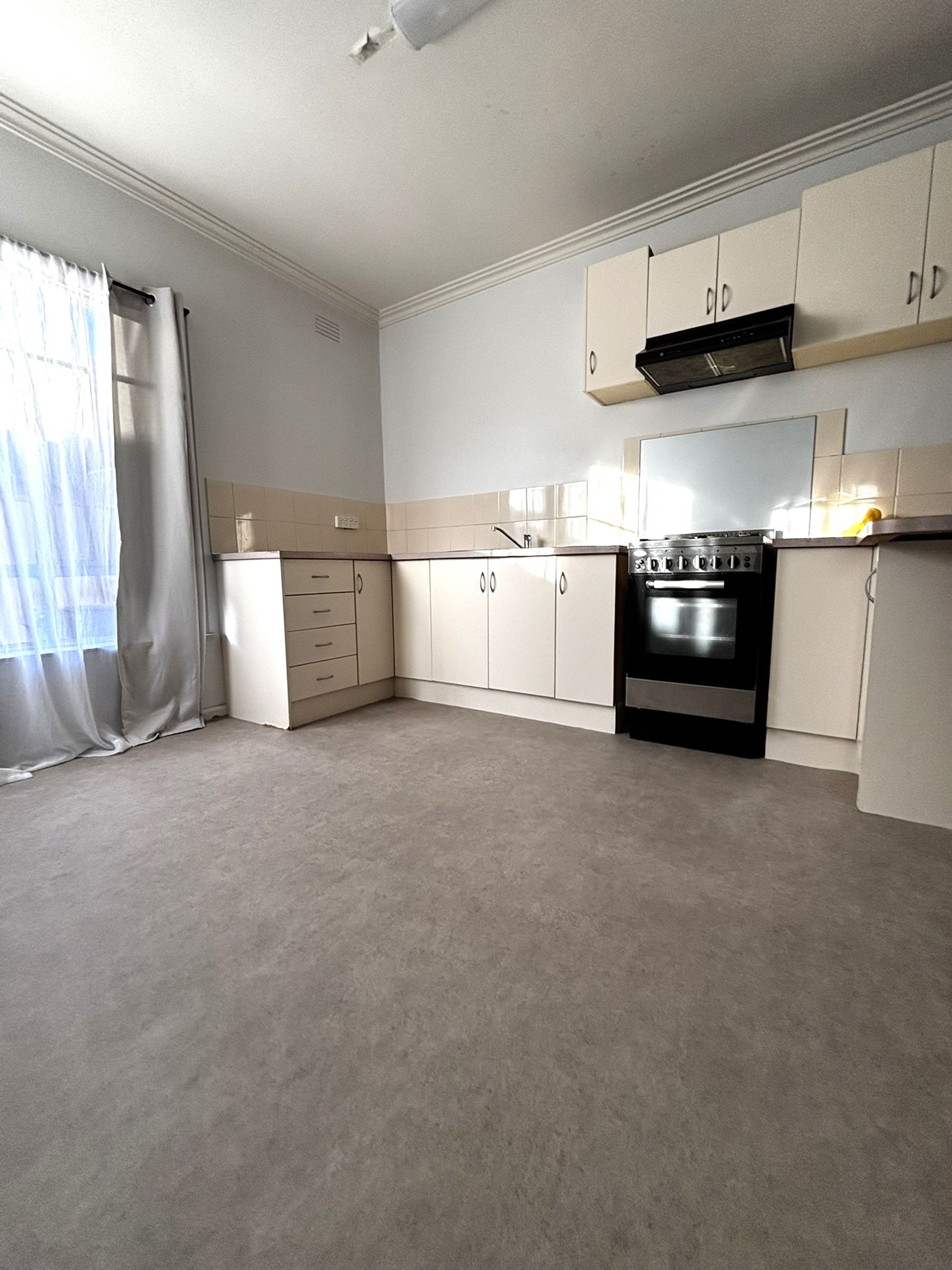 61 Hall Street, Sunshine West - Thumbnail 4