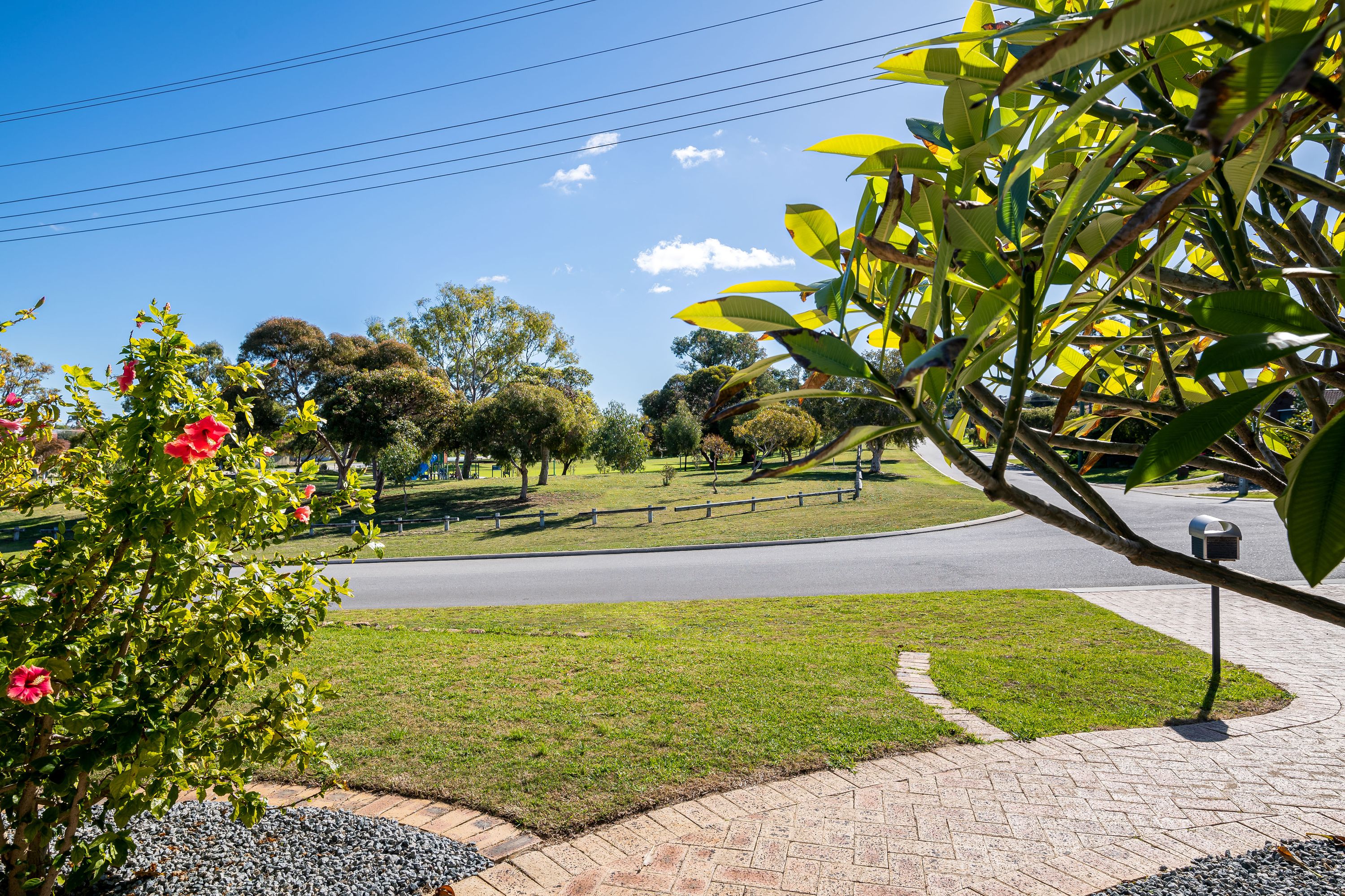 8 Simpson Drive, Padbury - Thumbnail 2