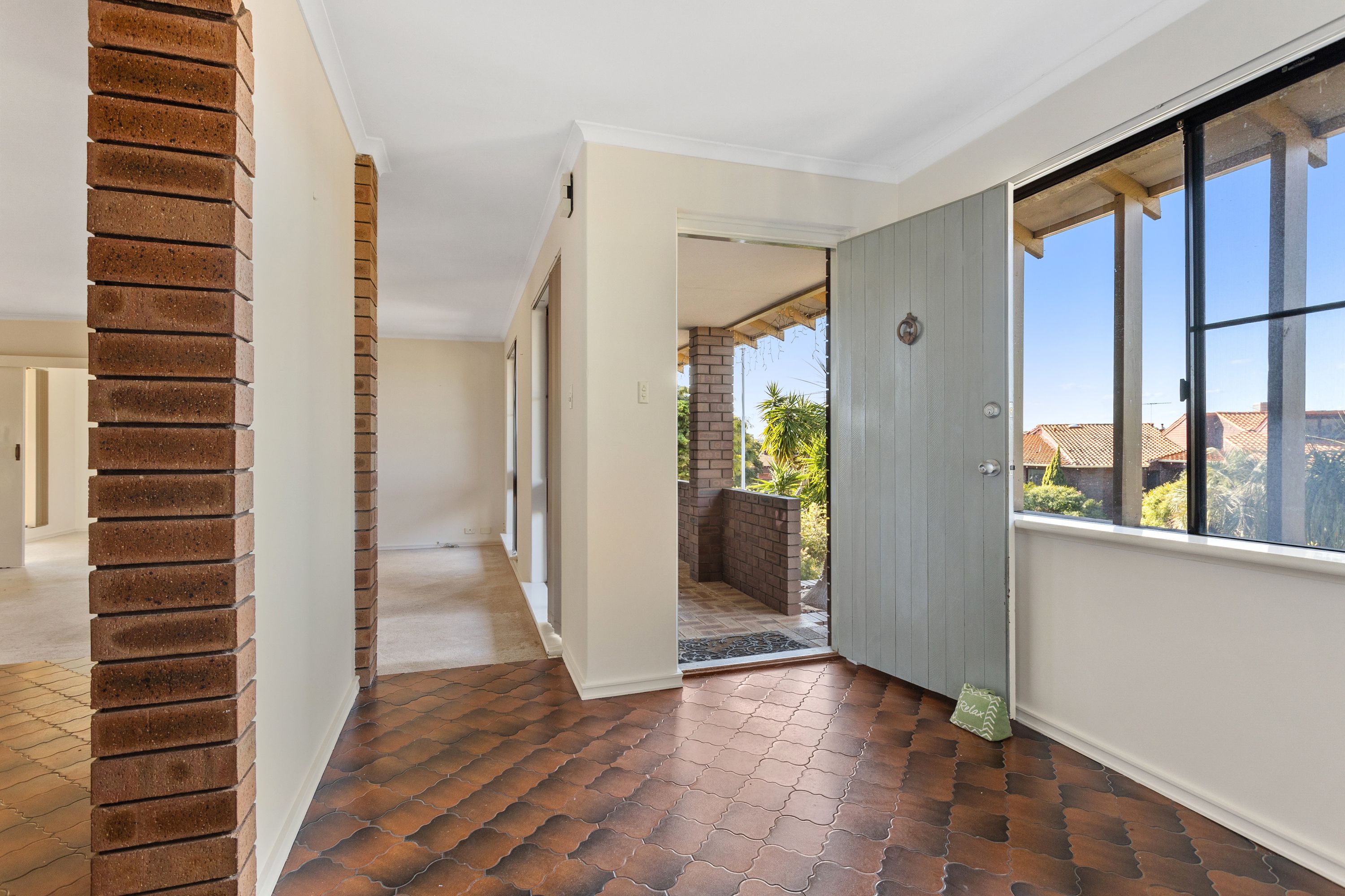 11 Maynard Way, Karrinyup - Thumbnail 3