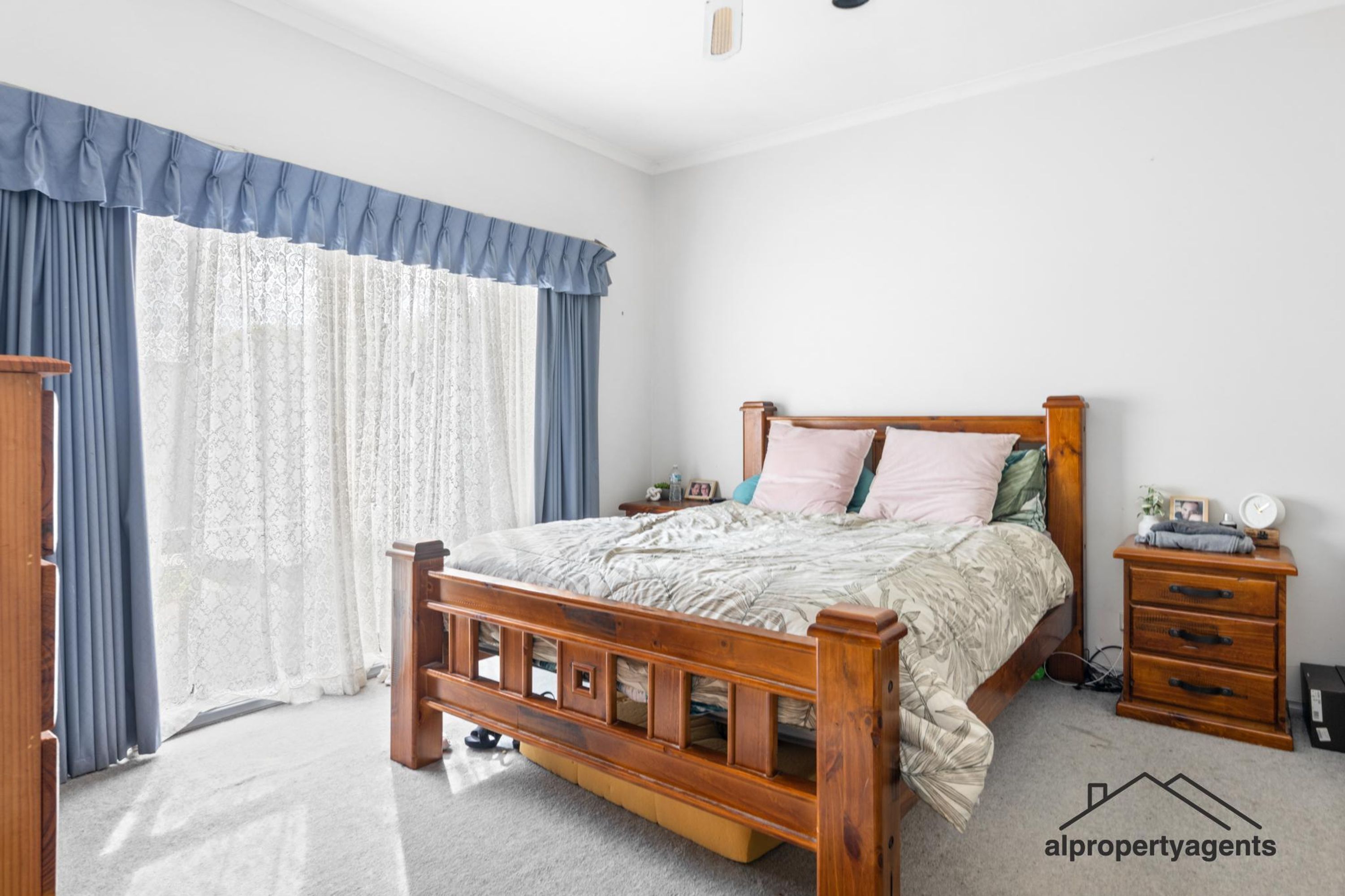 8 Henderson Avenue, Horsham VIC 3400, Horsham - Thumbnail 6