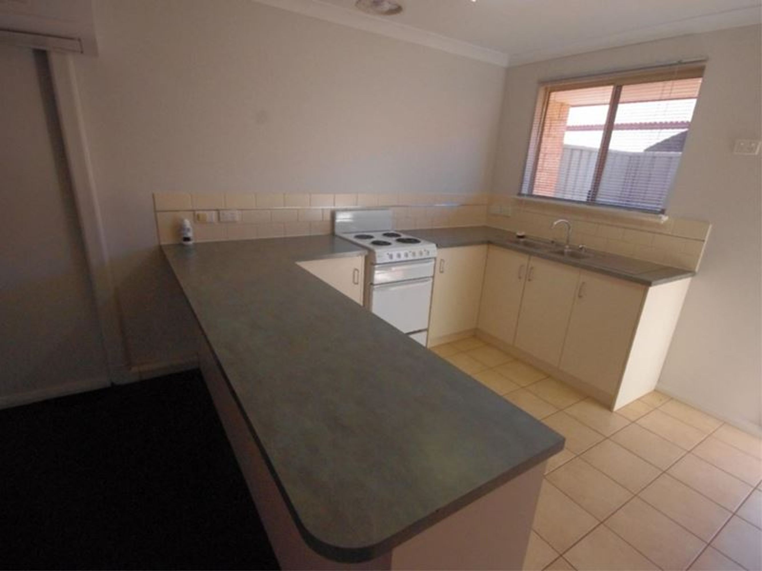 14/1 Cowra Drive, Newman, Newman - Thumbnail 3
