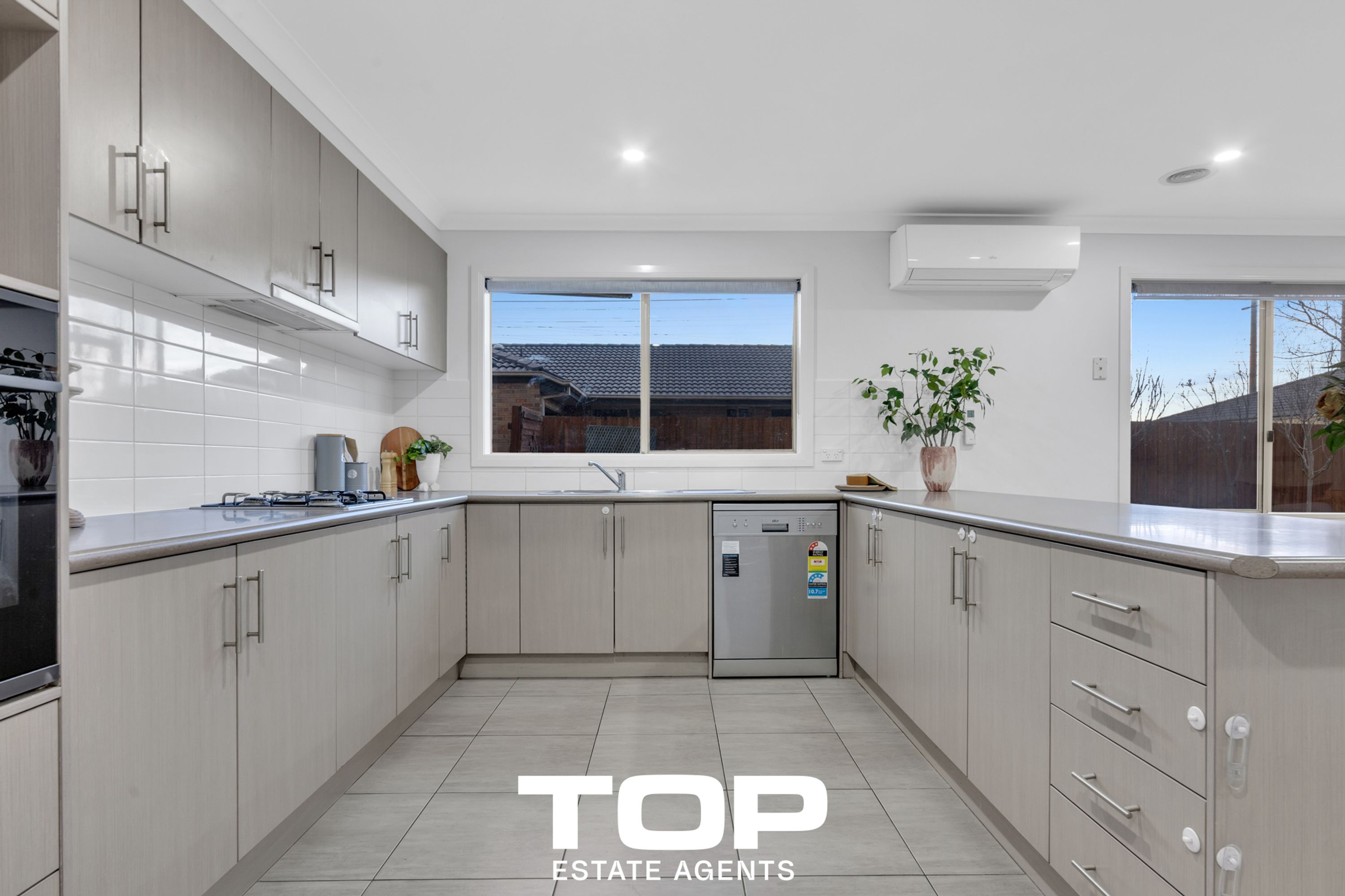 72 Kingdom Drive, Cranbourne - Thumbnail 8