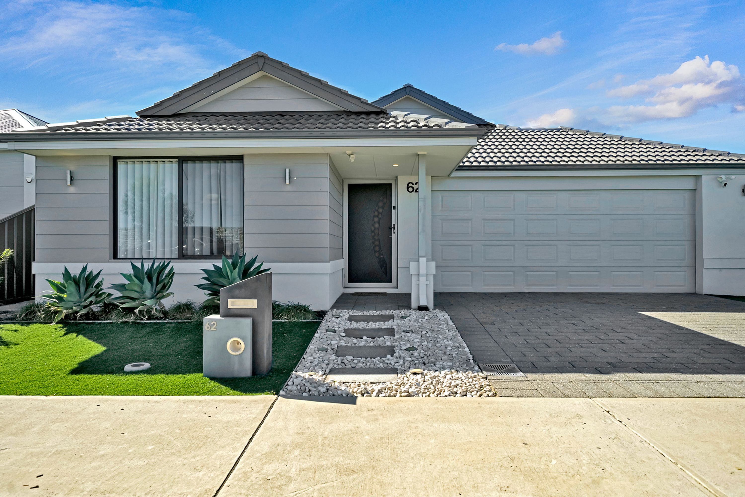 62 Hickman Drive, Piara Waters, Piara Waters - Image 1