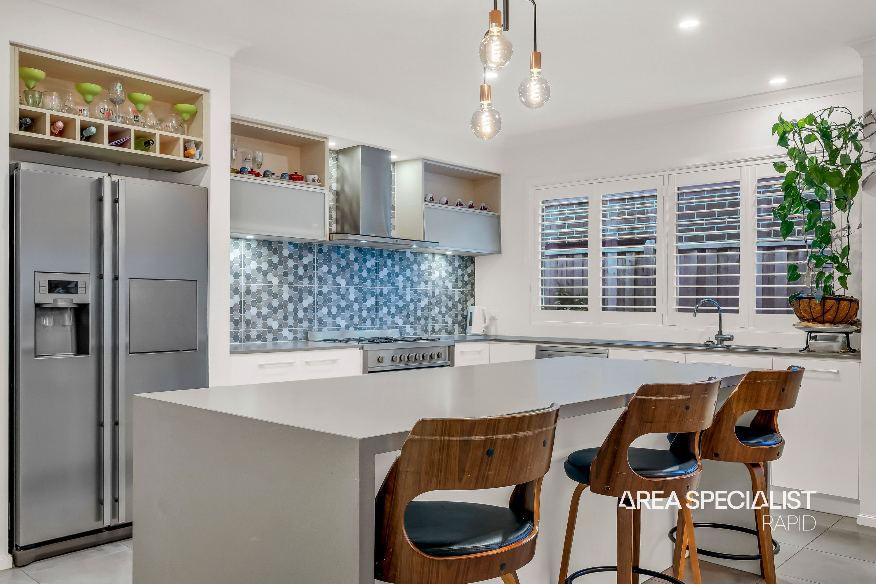 17 Picnic Avenue, Clyde North, Clyde North - Thumbnail 7