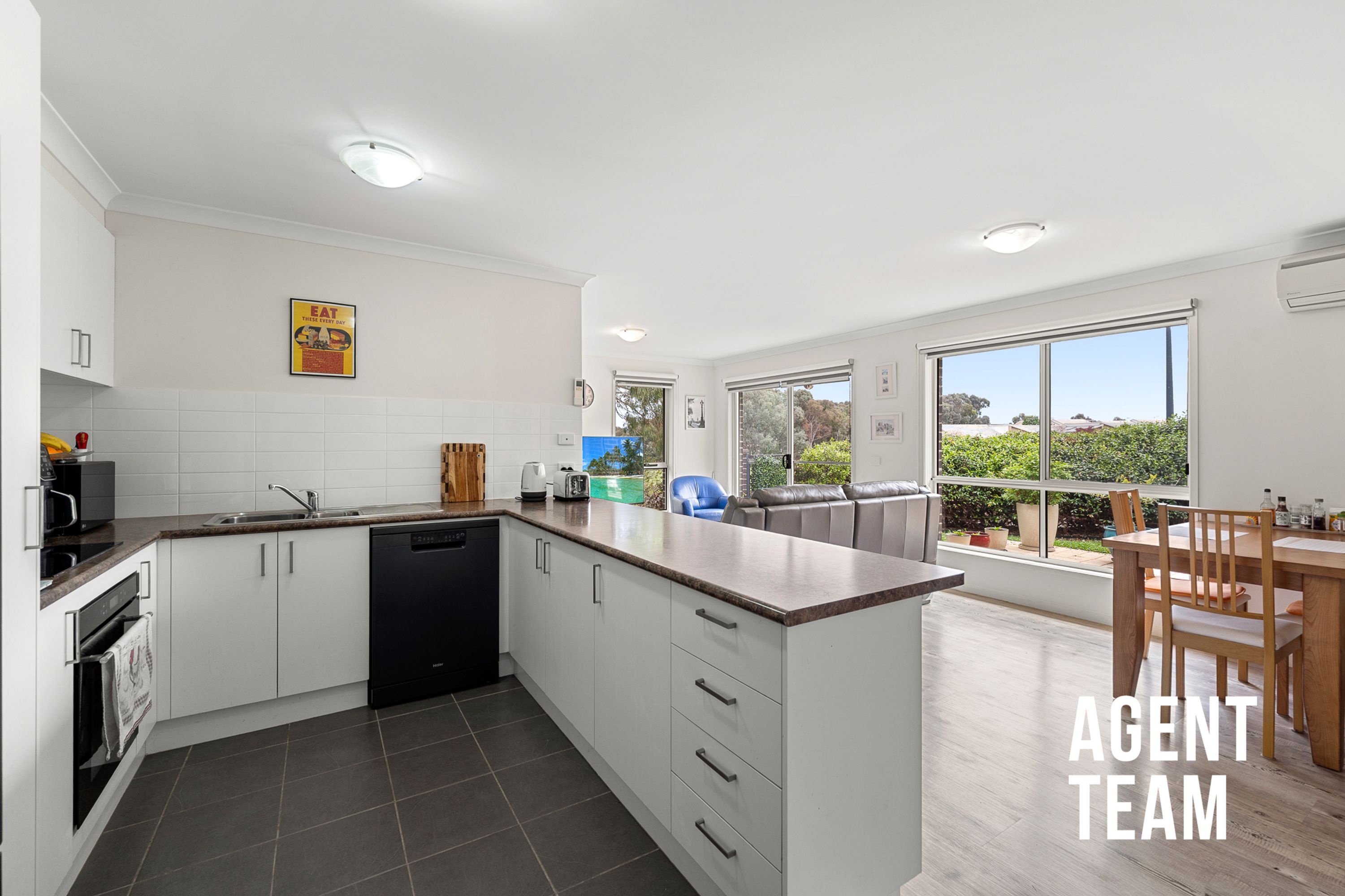 90 Eccles Circuit, Macgregor - Thumbnail 4