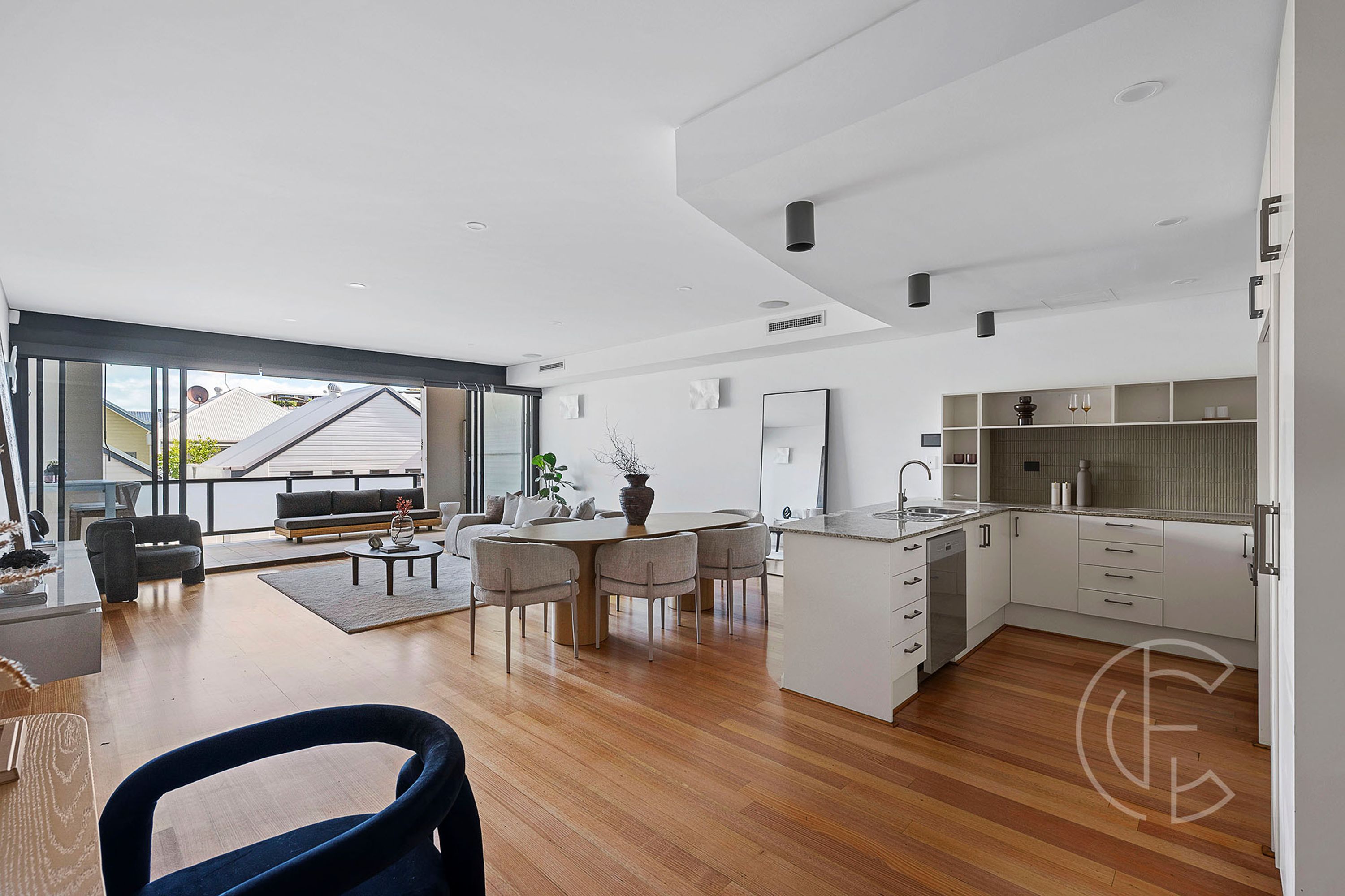 8/5 Centro Avenue, Subiaco - Image 1