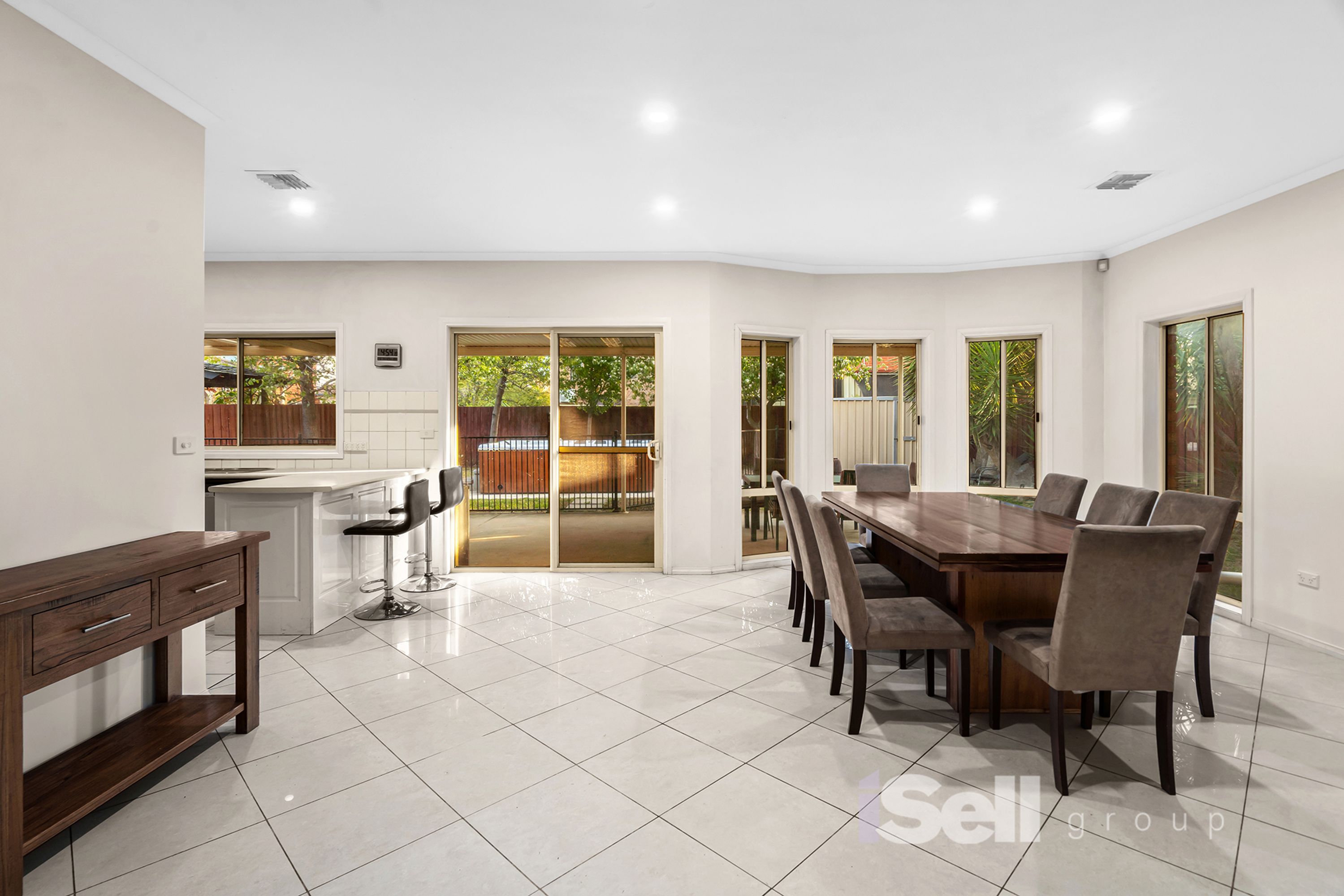 70 Sandown Road, Springvale - Thumbnail 4