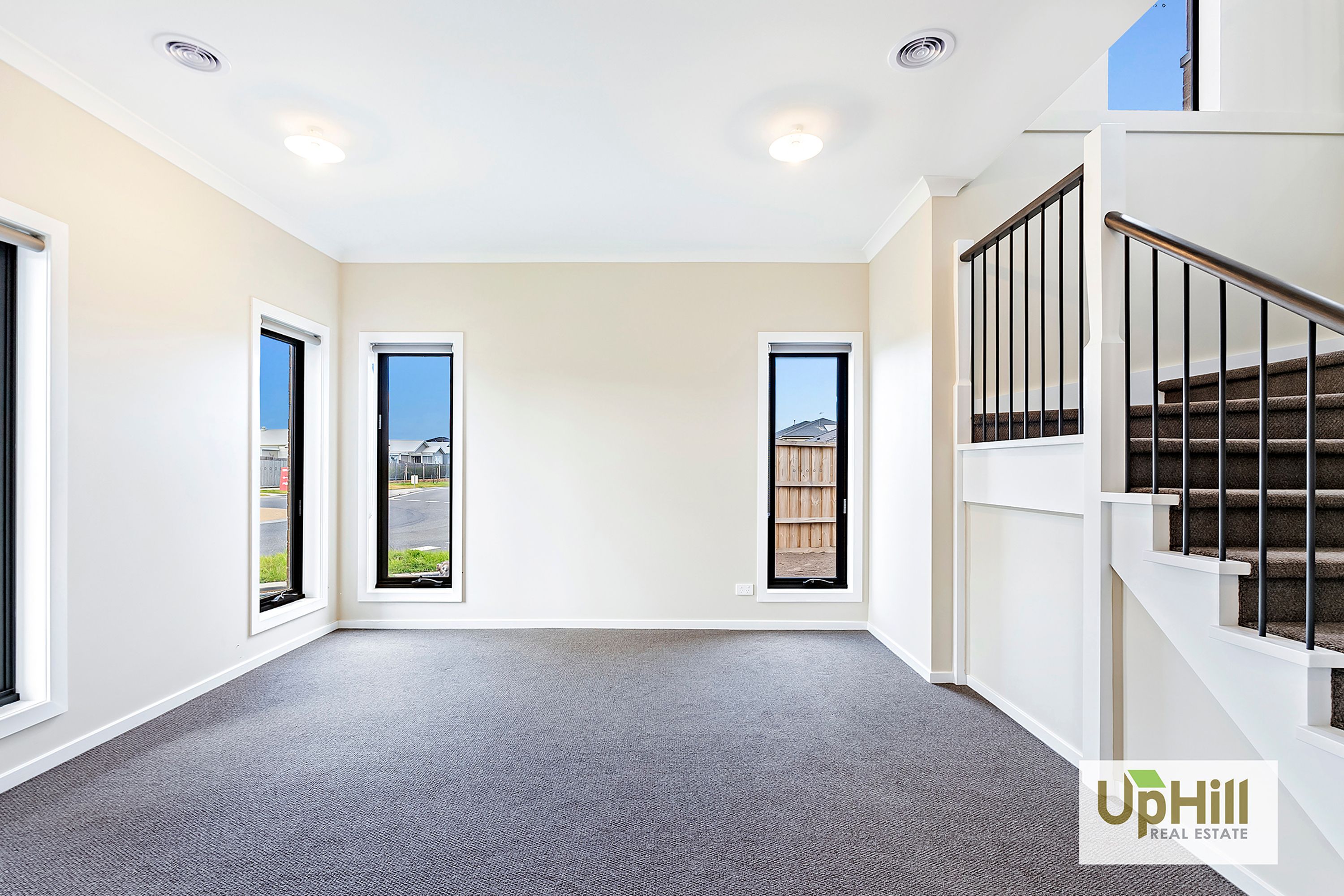 34 Twynam Road, Clyde North - Thumbnail 2