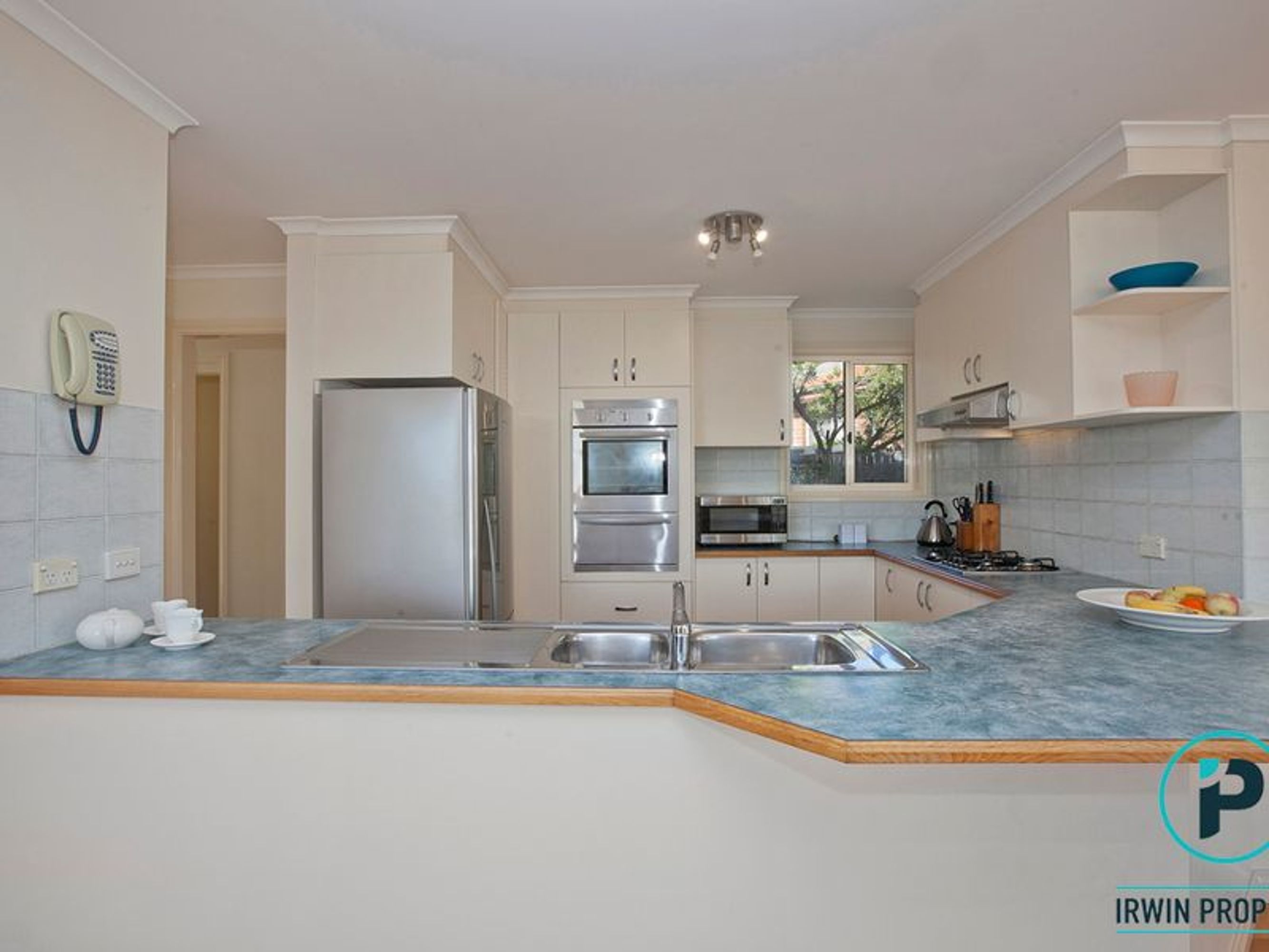 8 Charlton Crescent, Gordon - Thumbnail 8