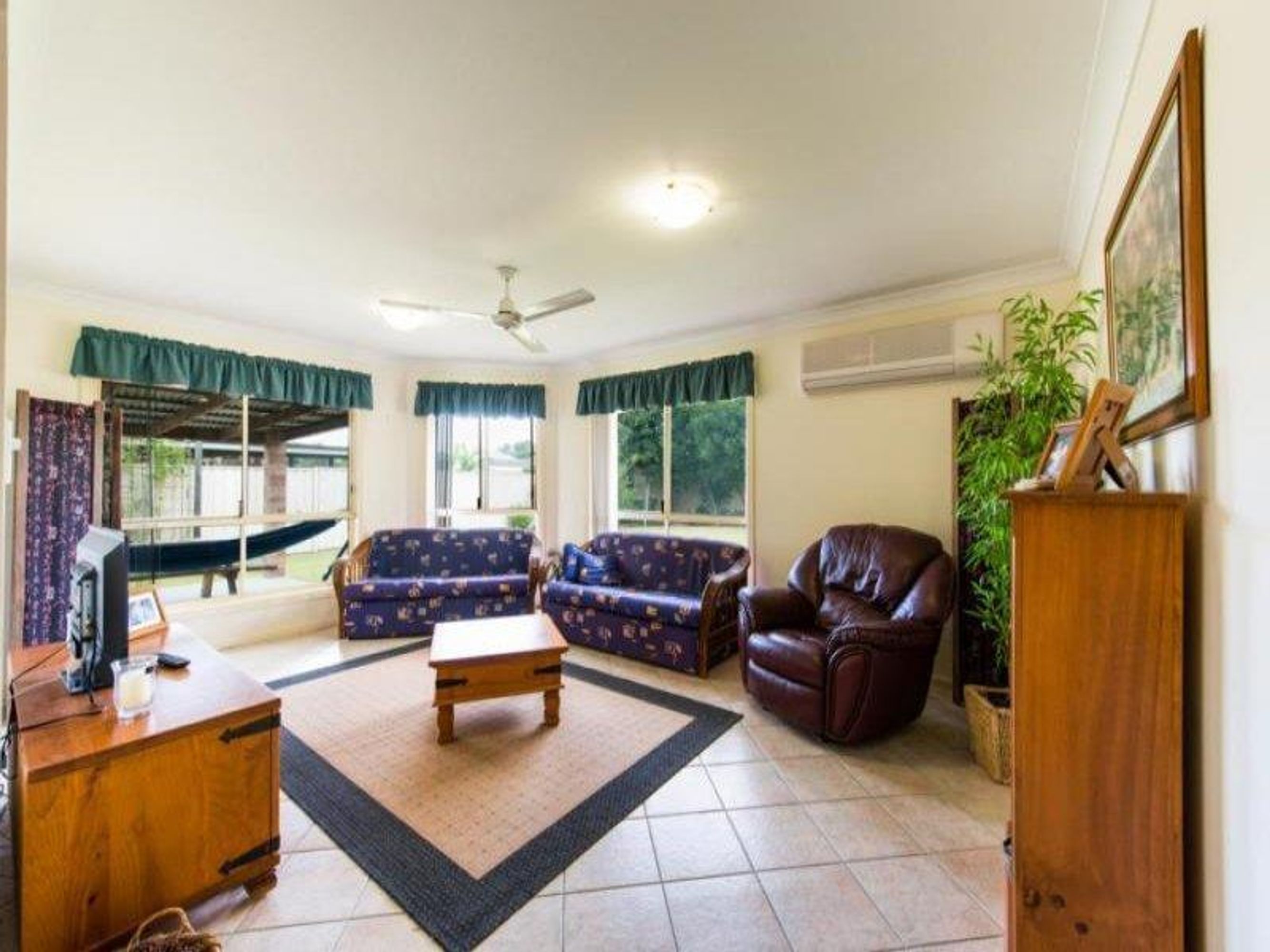 14 North Meadow Drive, Grafton - Thumbnail 3