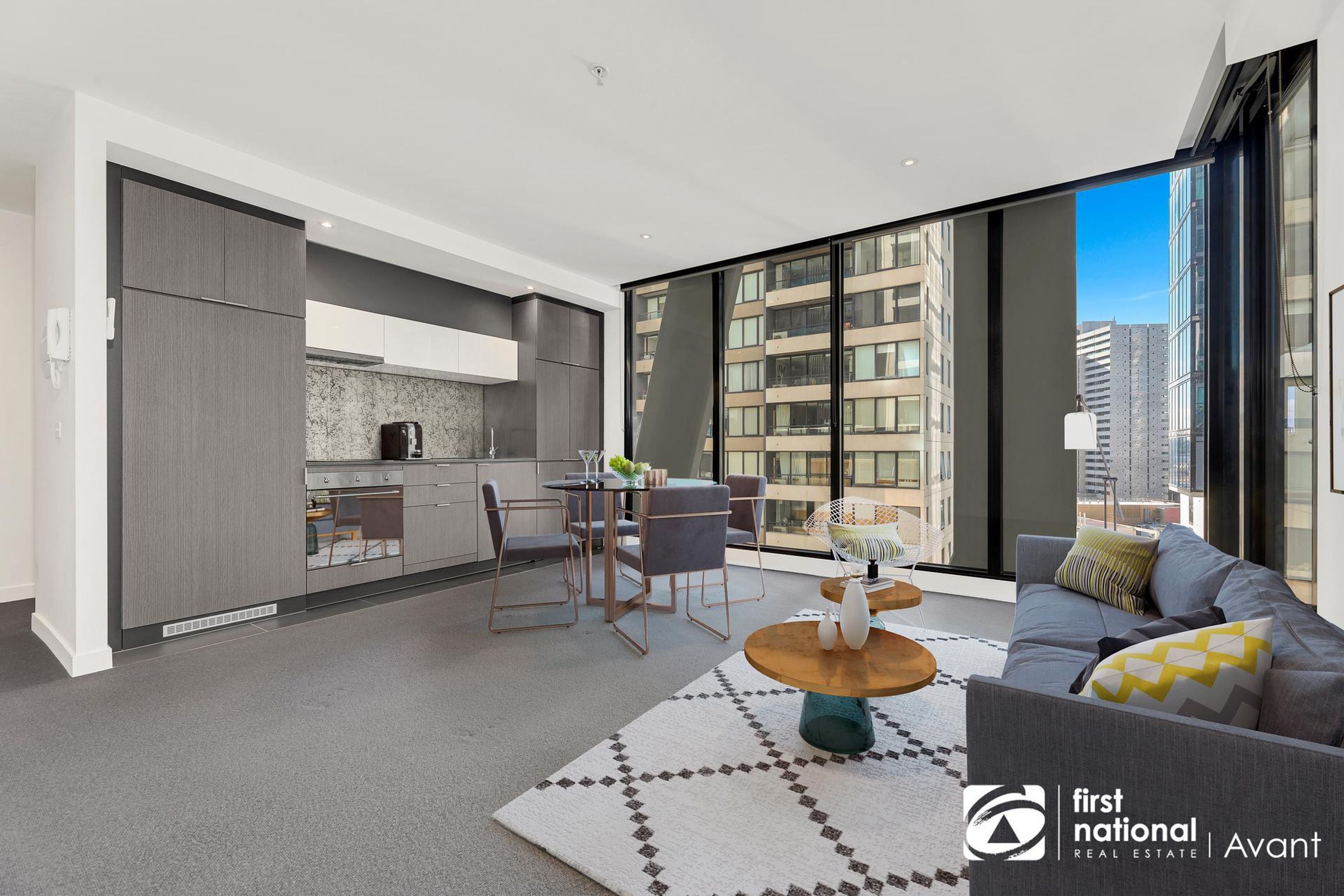 1009/135 City Road, Southbank - Thumbnail 2