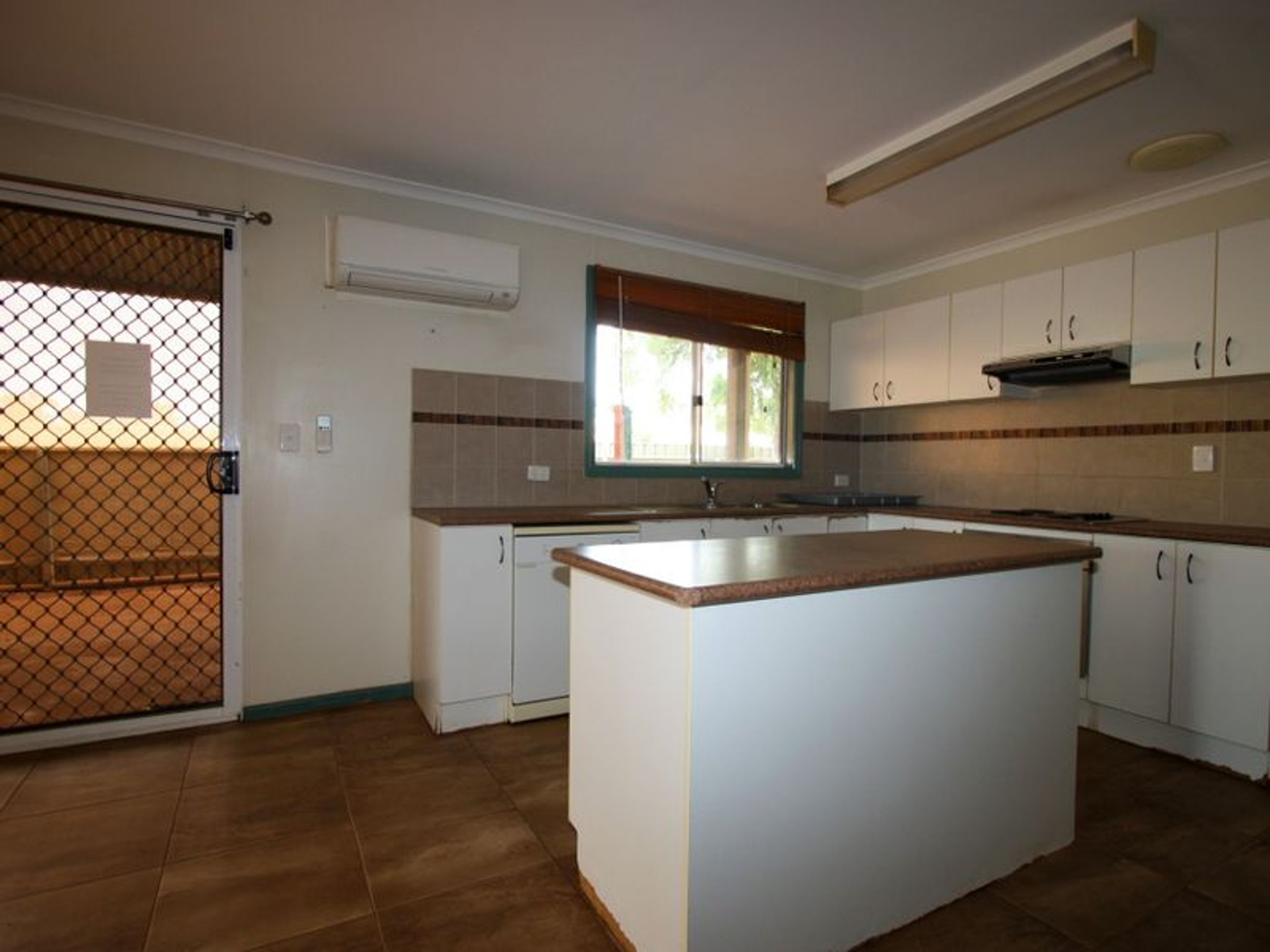 25 Paton Road, South Hedland, South Hedland - Thumbnail 7