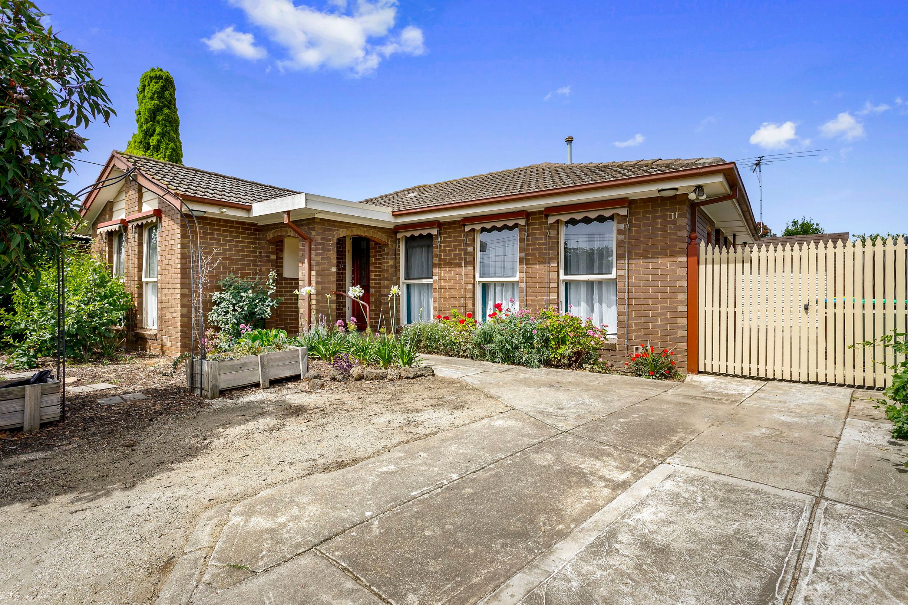 11 Stewart Drive, Werribee, VIC 3030