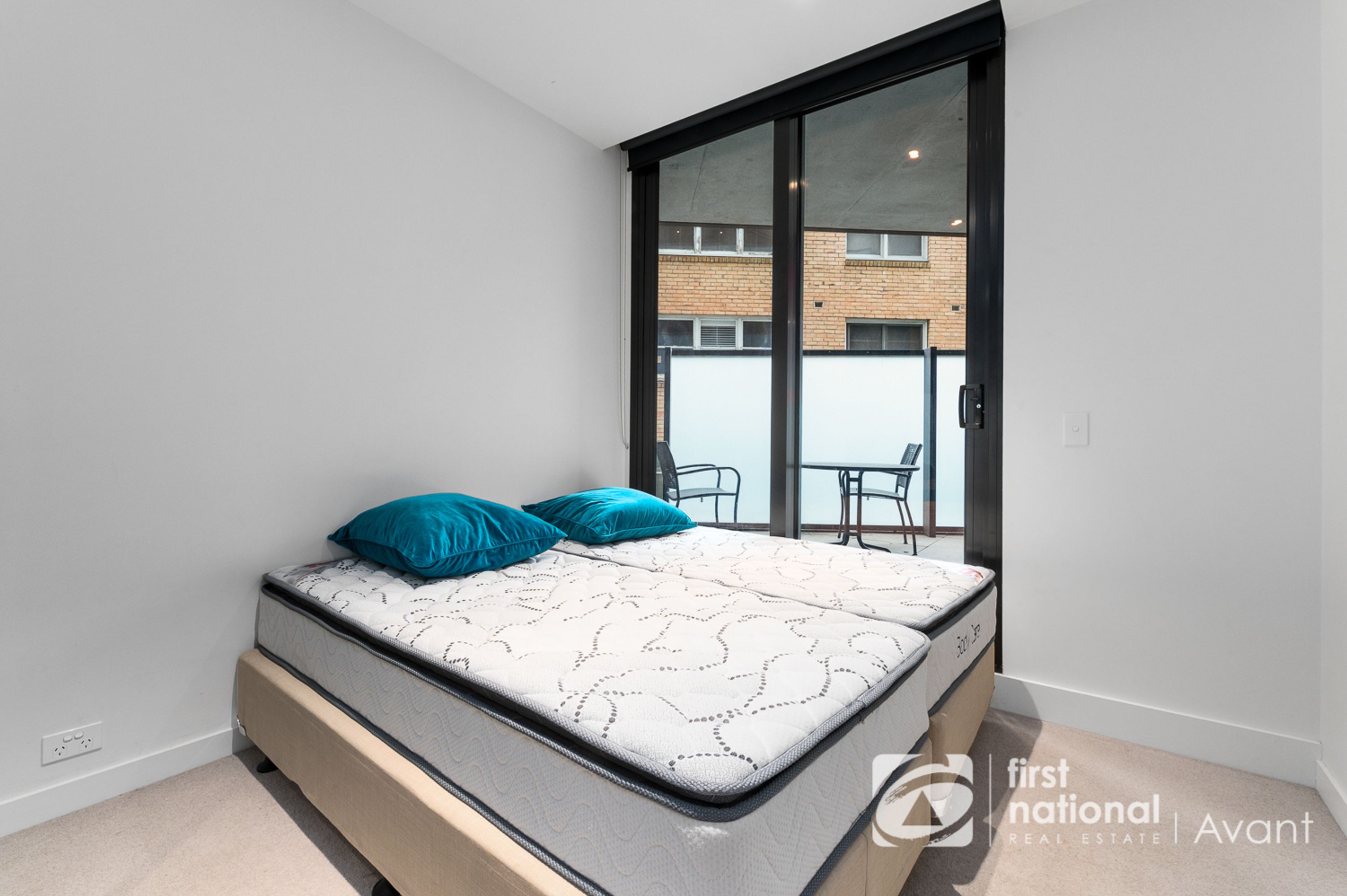 107/77 Queens Road, Melbourne - Thumbnail 7