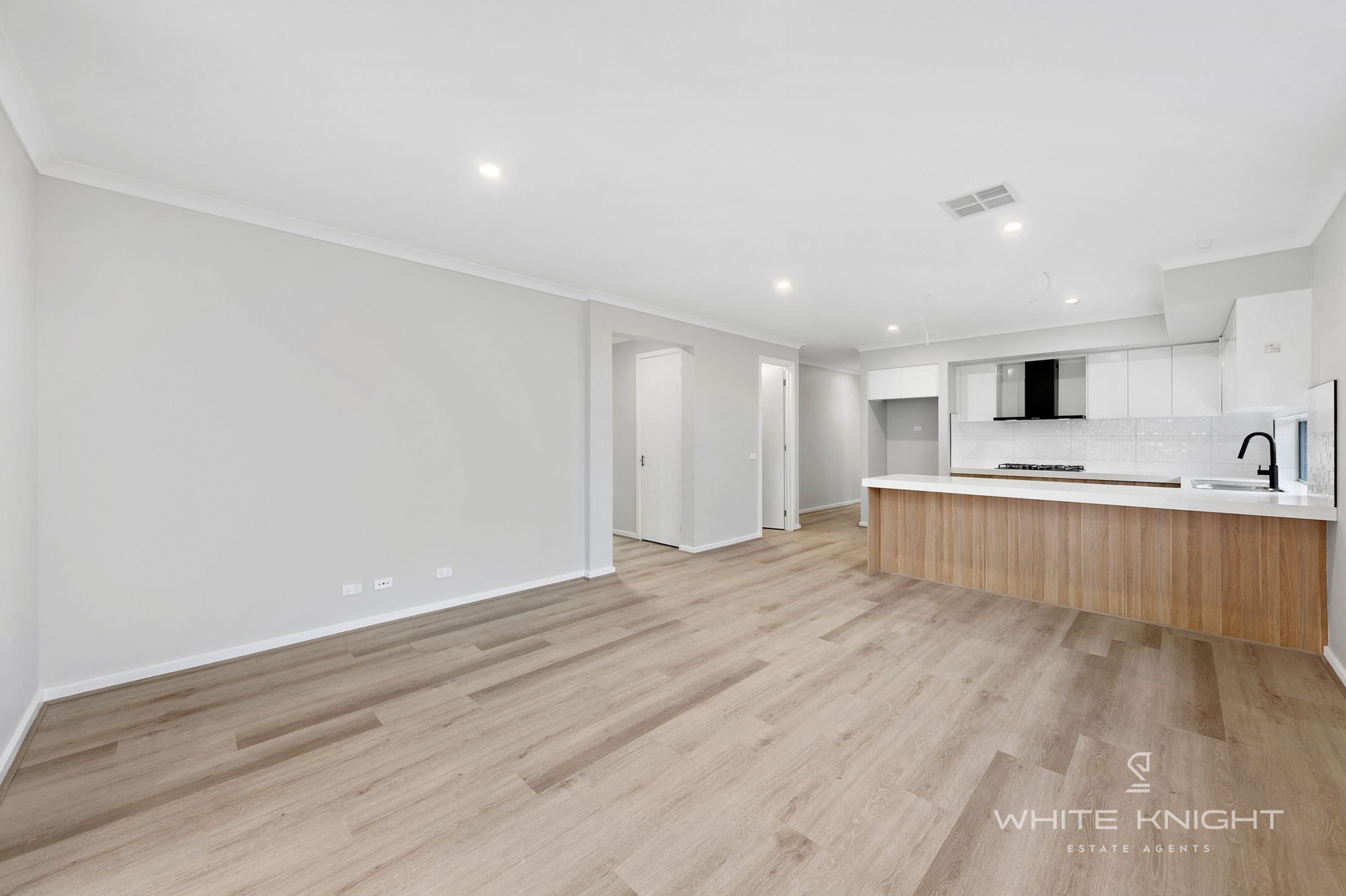 8 Bobbin Street, Fraser Rise VIC 3336, Fraser Rise - Thumbnail 5