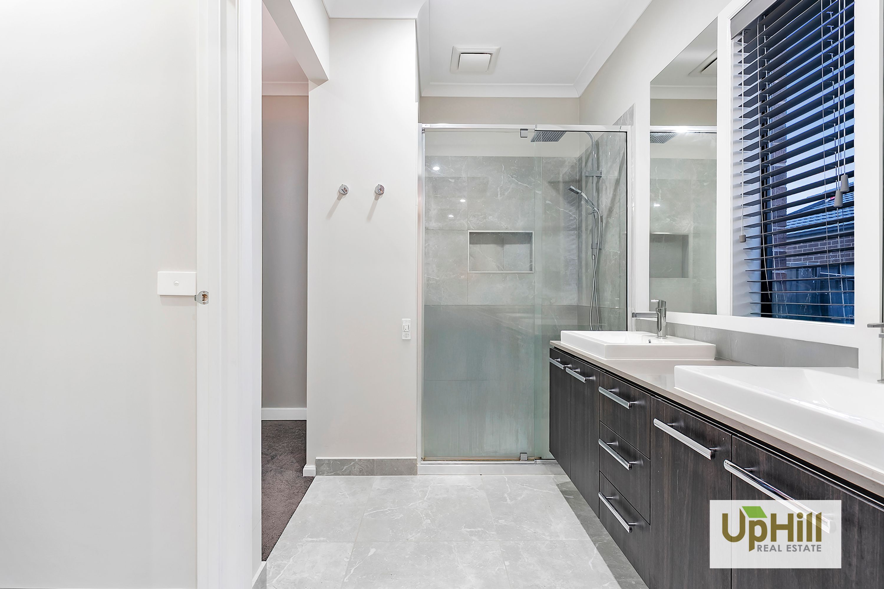 16 Vesna Avenue, Clyde North - Thumbnail 4