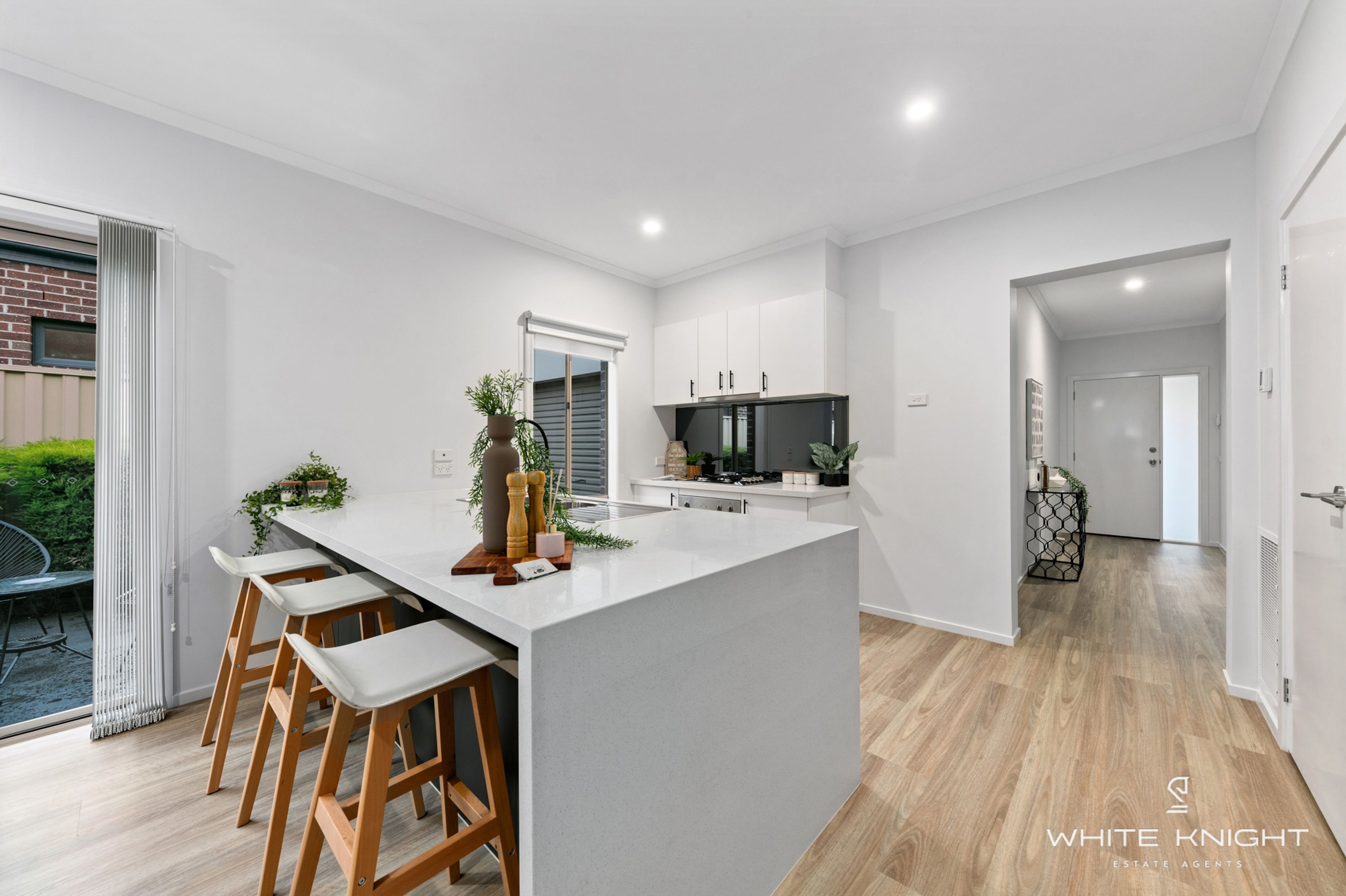 10 Cook Street, Caroline Springs VIC 3023, Caroline Springs - Thumbnail 8