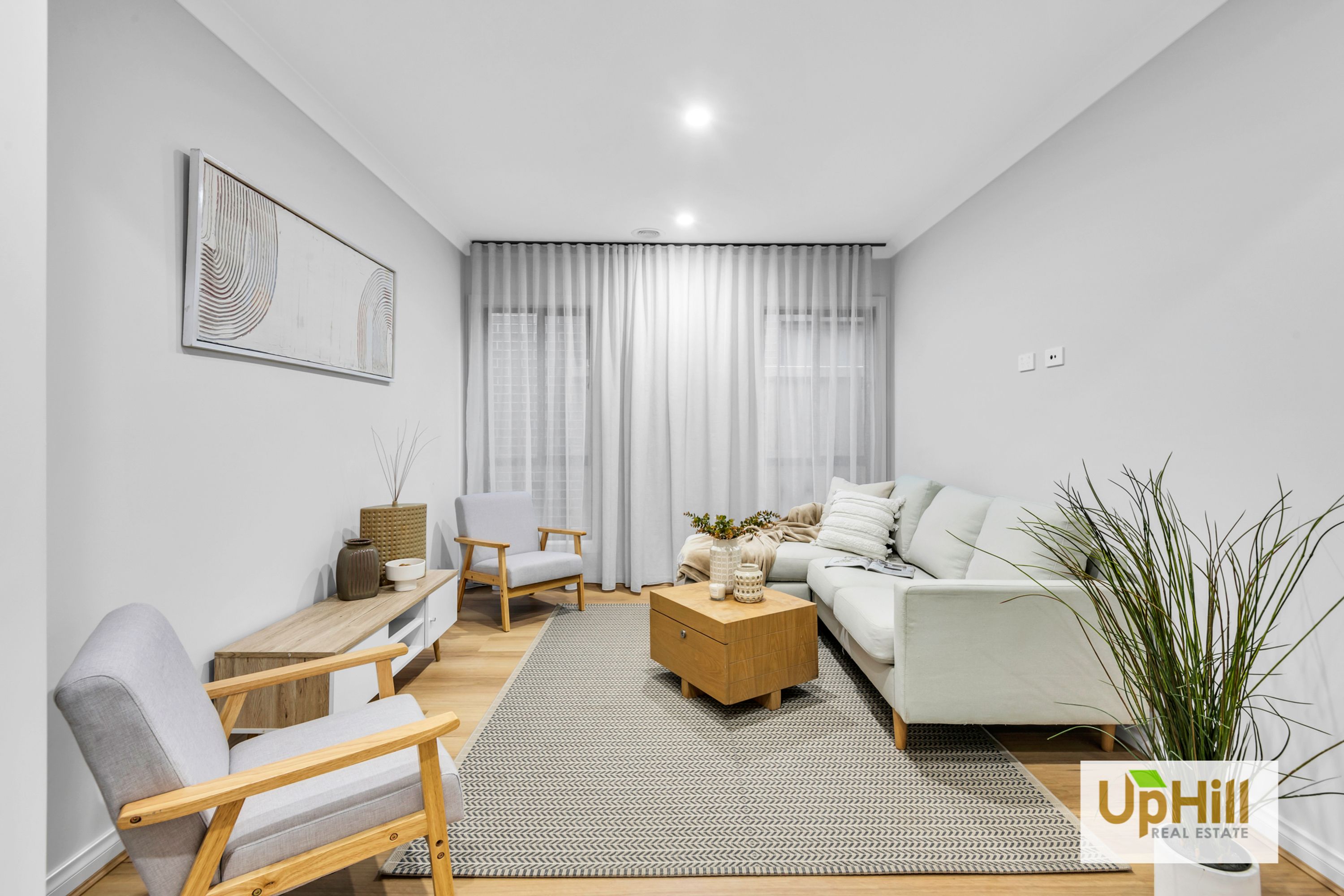 32 Handsome Avenue, Clyde North - Thumbnail 5