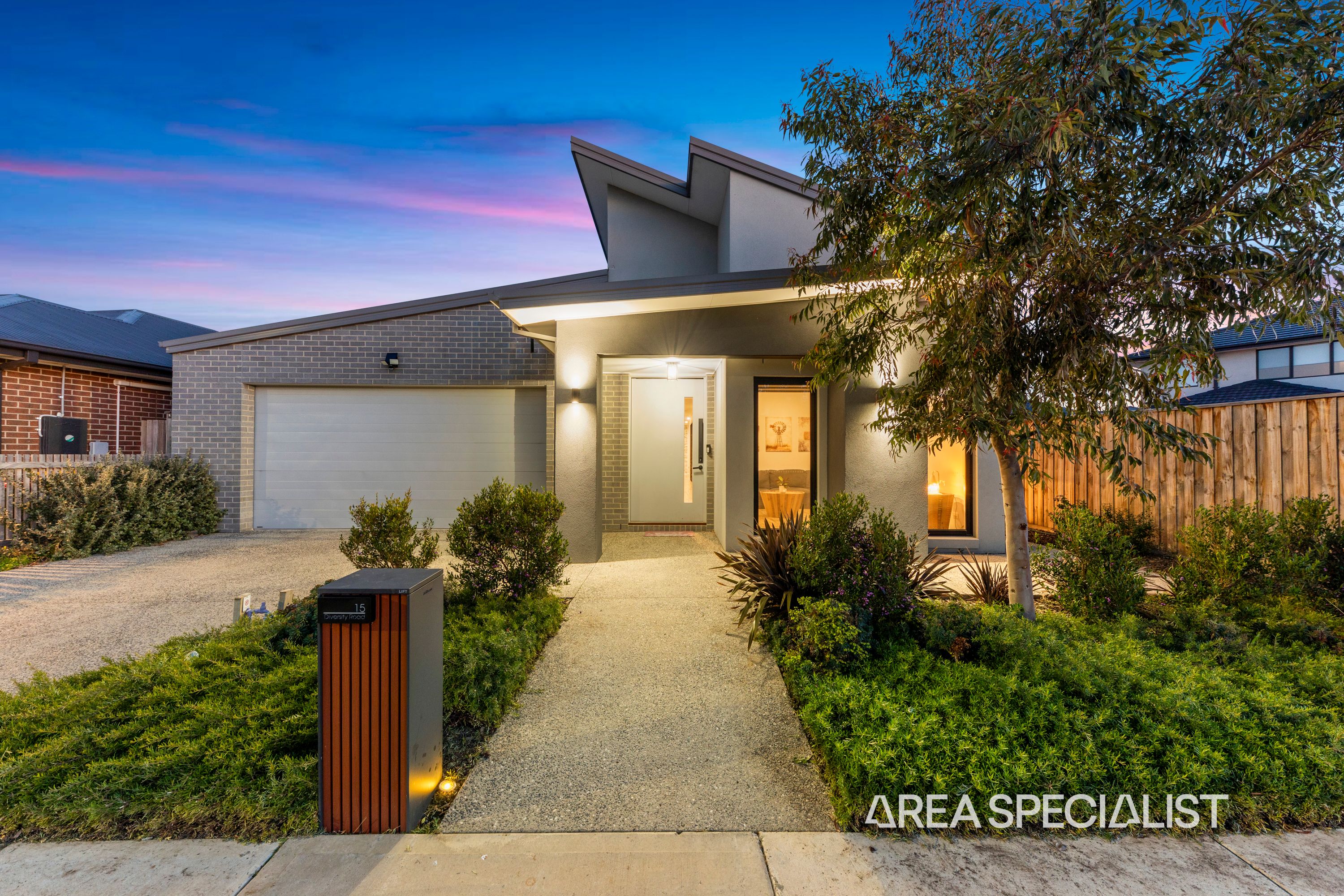 15 Diversity Road, Clyde North, Clyde North - Image 1
