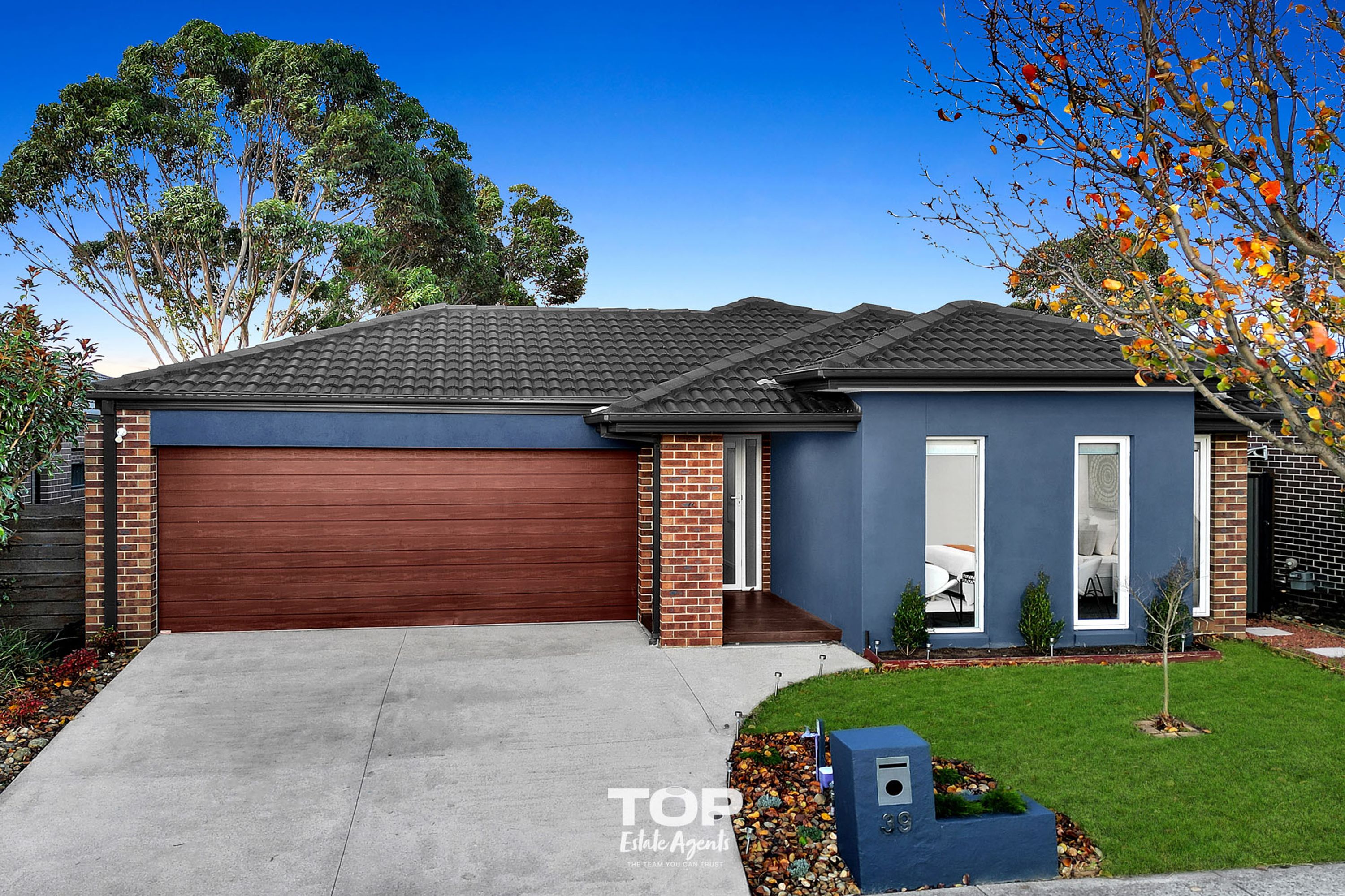 39 Falabela Road, Clyde North - Thumbnail 2