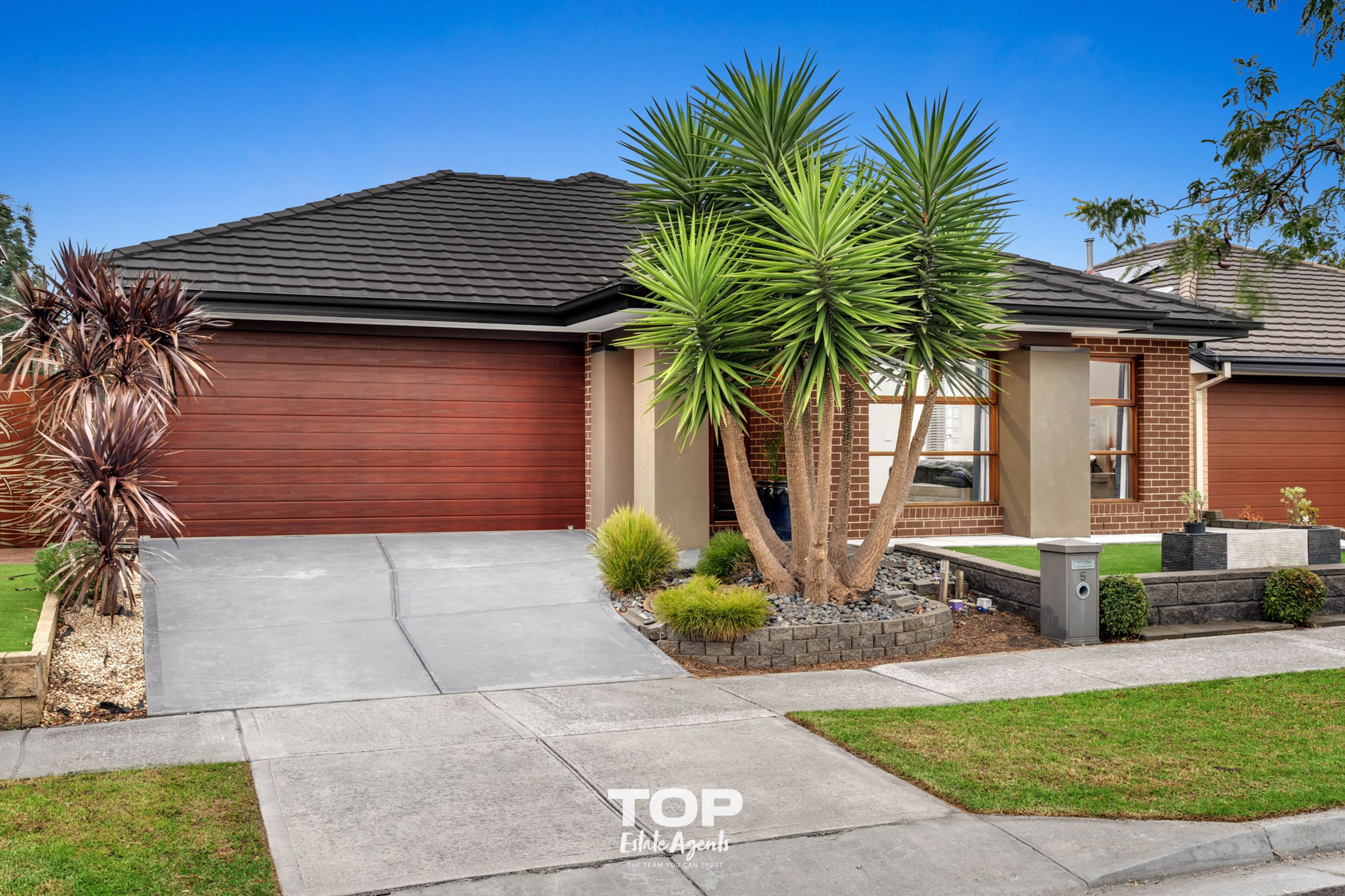 5 Flemington Way, Clyde North - Image 1