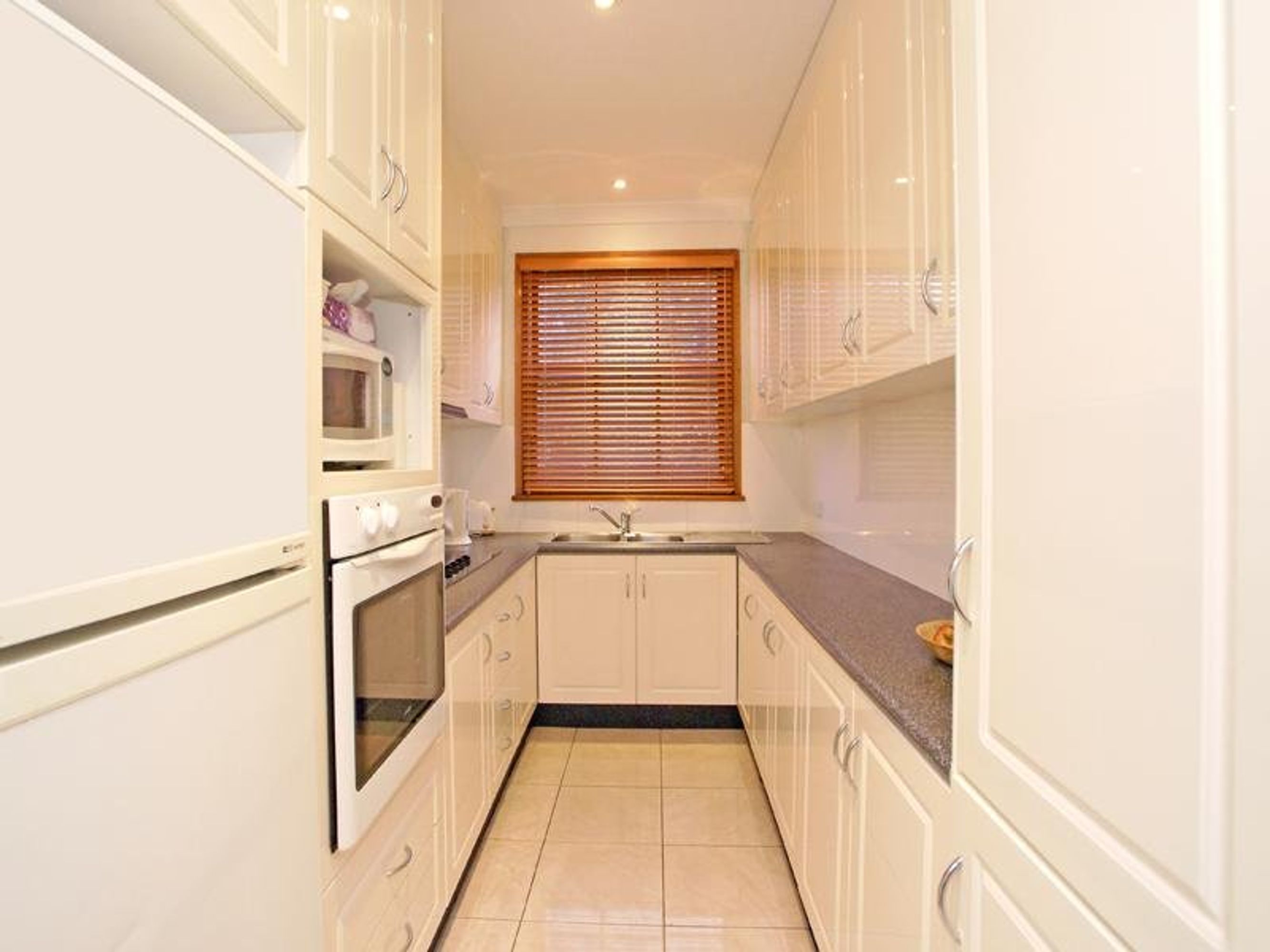 4/11 Russell Ave, Sans Souci, Sans Souci - Thumbnail 3