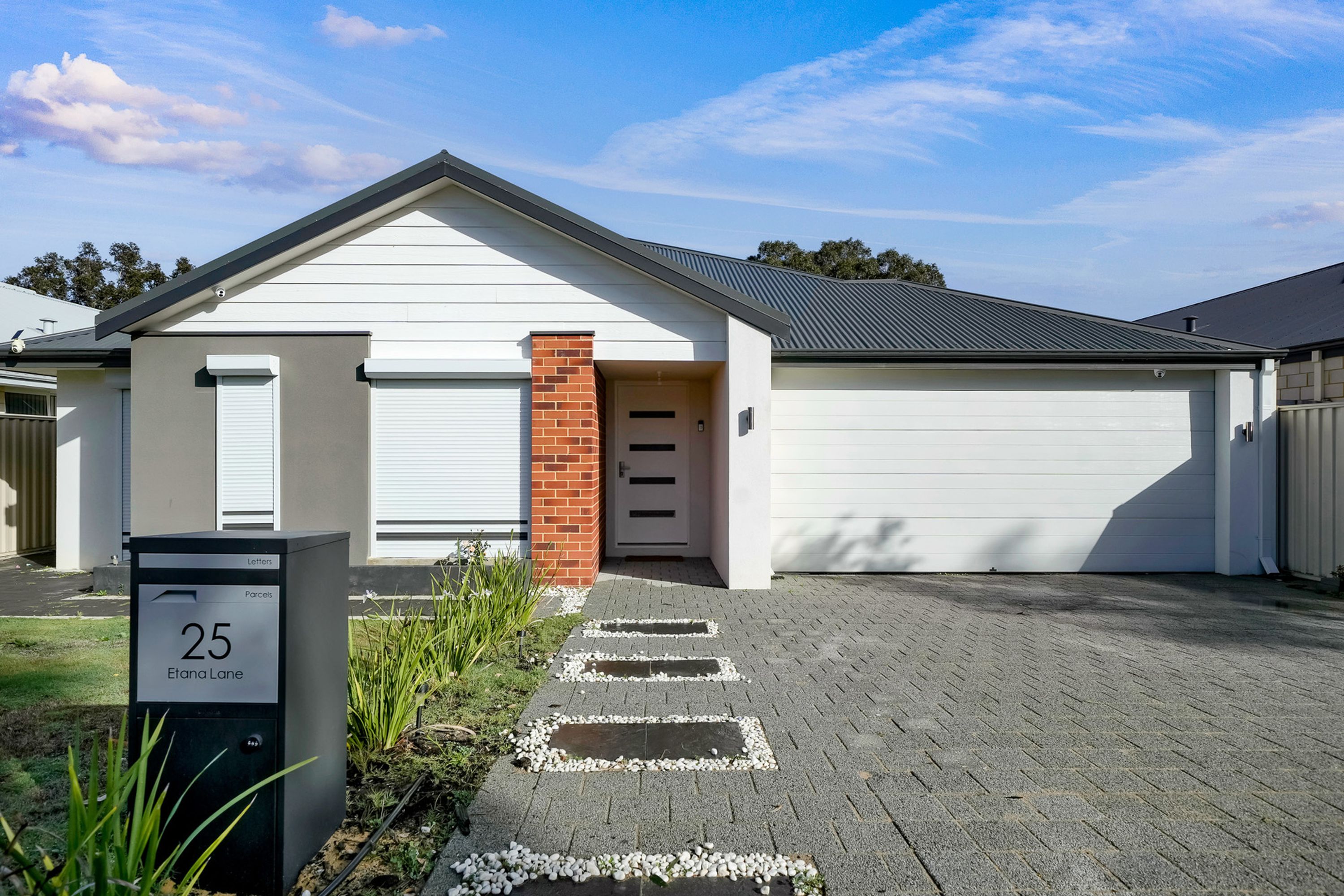 25 Etana Lane, Camillo, Camillo - Image 1