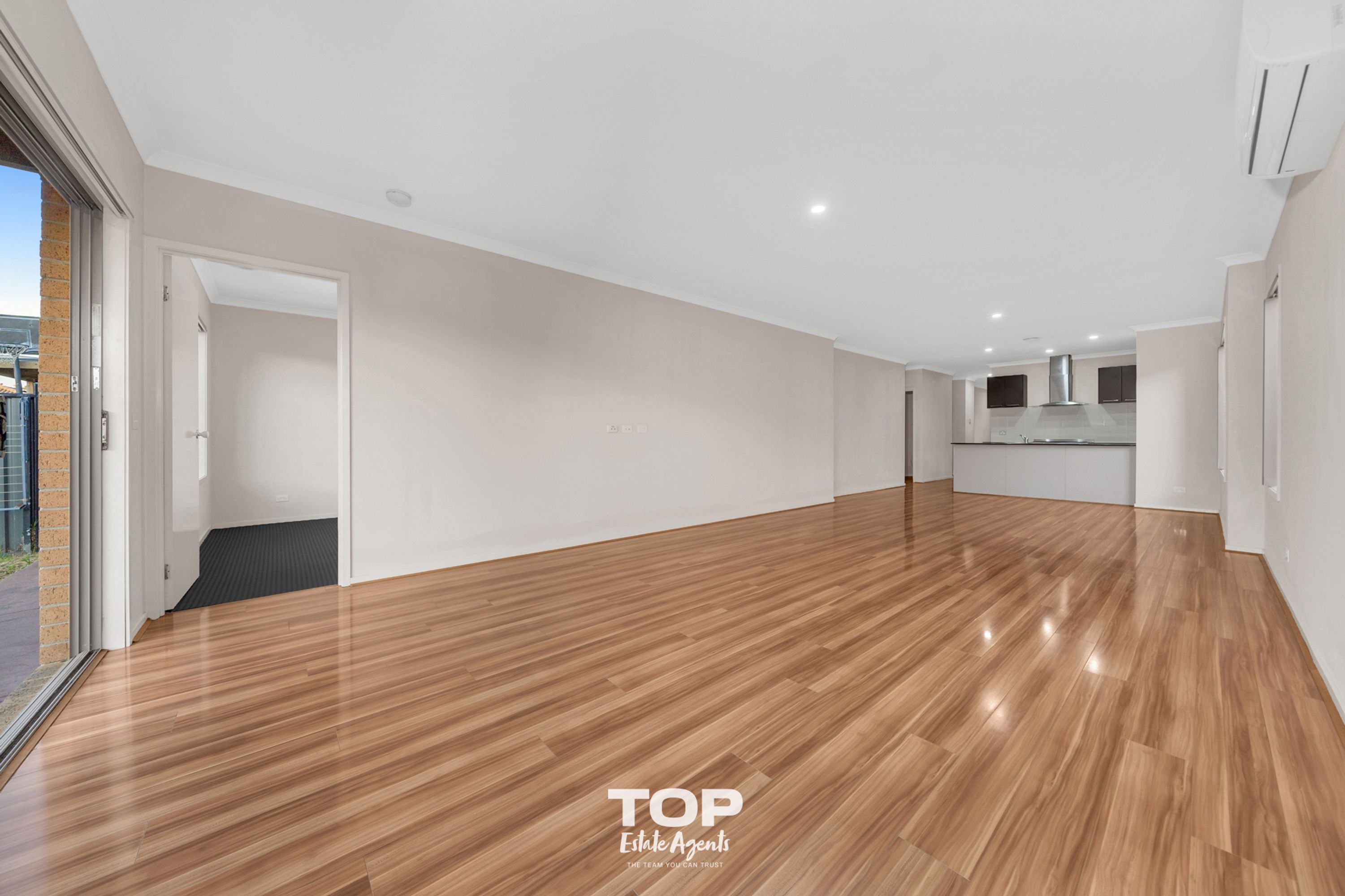 86 Selandra Boulevard, Clyde North - Thumbnail 8