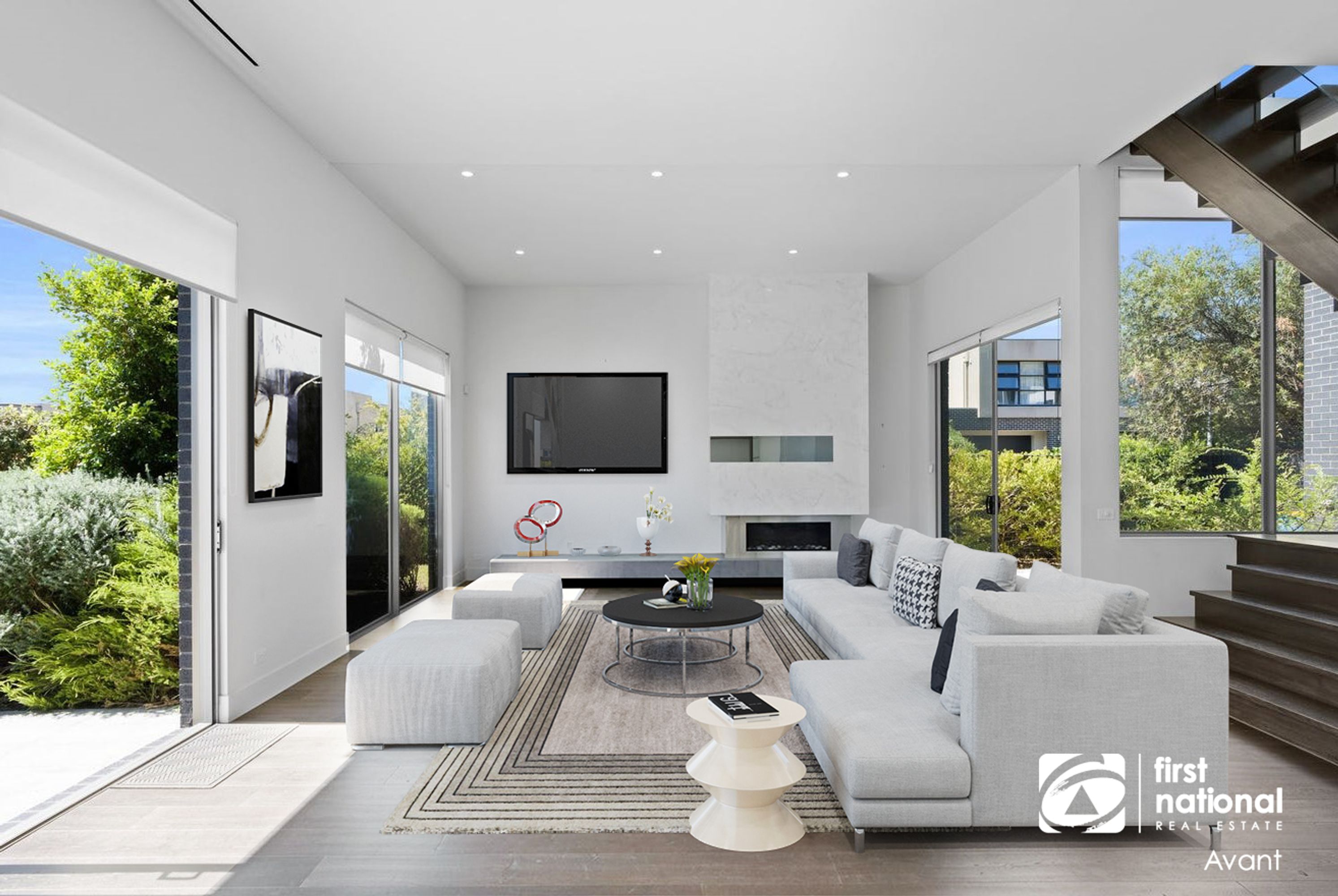2 Moreton Close, Kew - Thumbnail 2