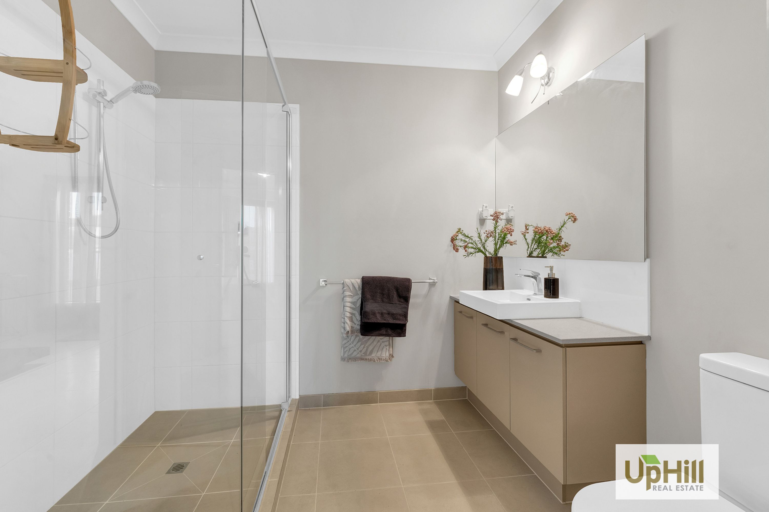 24 Compton Way, Clyde North - Thumbnail 4