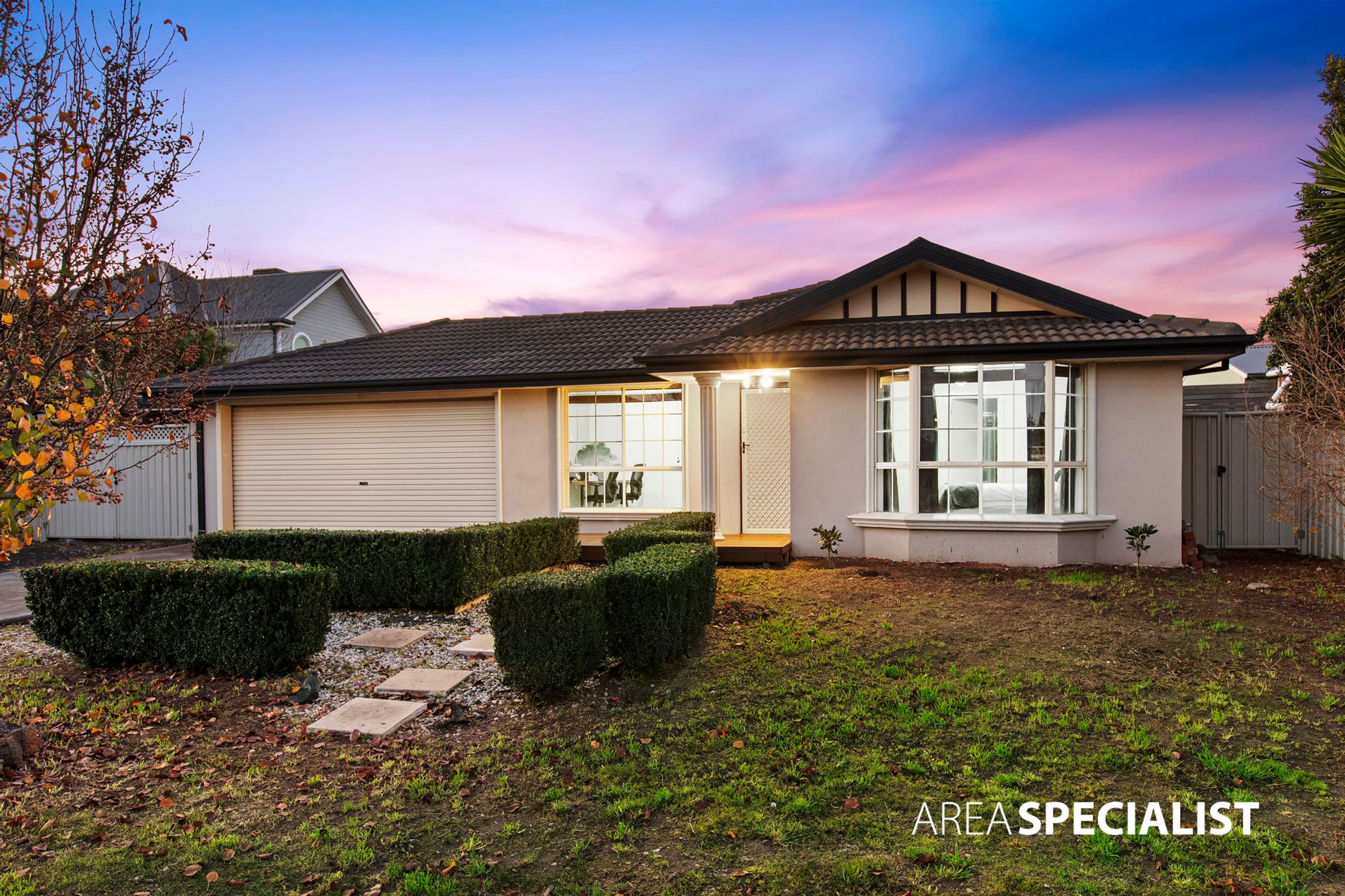 8 Stamford Grove, Caroline Springs VIC 3023, Caroline Springs - Thumbnail 3