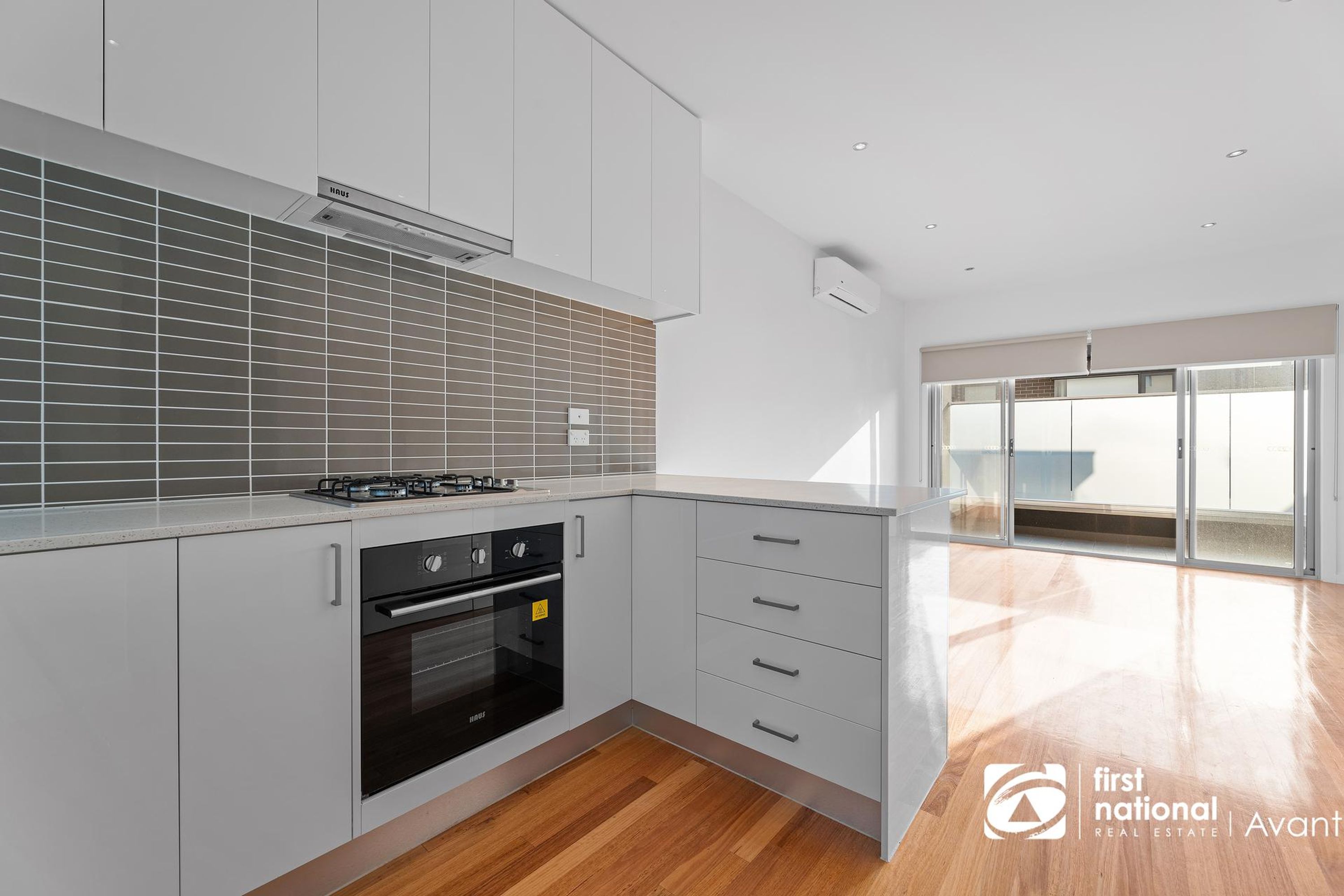 3/142 Thames Street, Box Hill North - Thumbnail 2