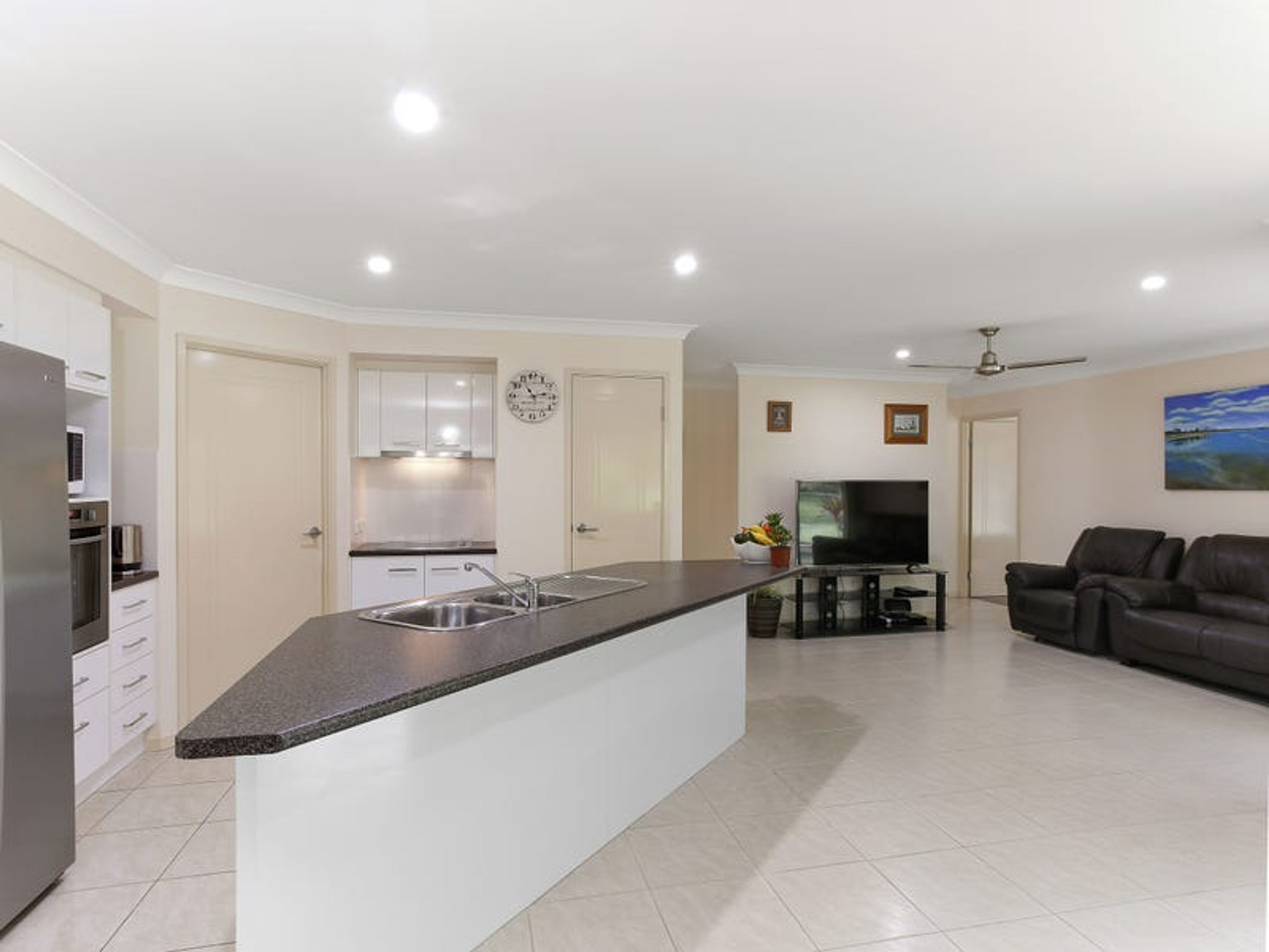26 Edinburgh Drive, Townsend - Thumbnail 6