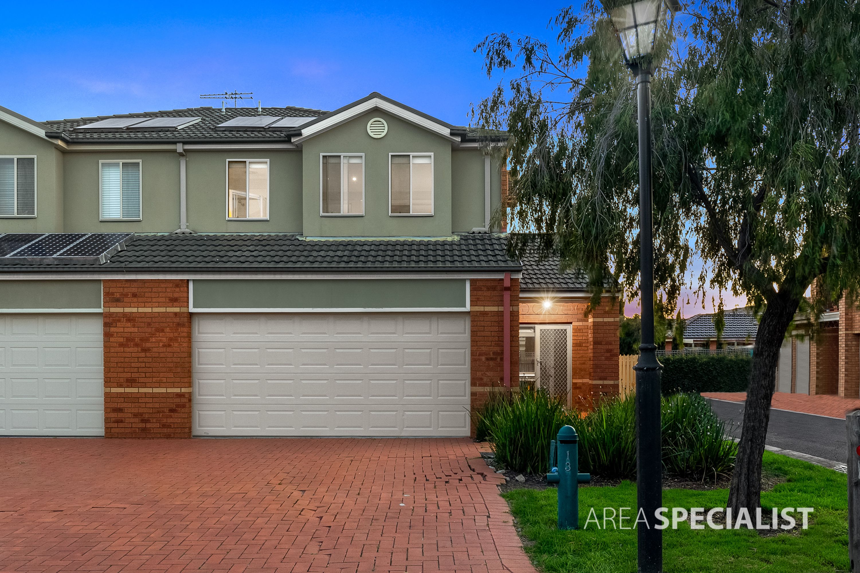 13 Amberlea Circuit, Taylors Hill VIC 3037, Taylors Hill - Thumbnail 2