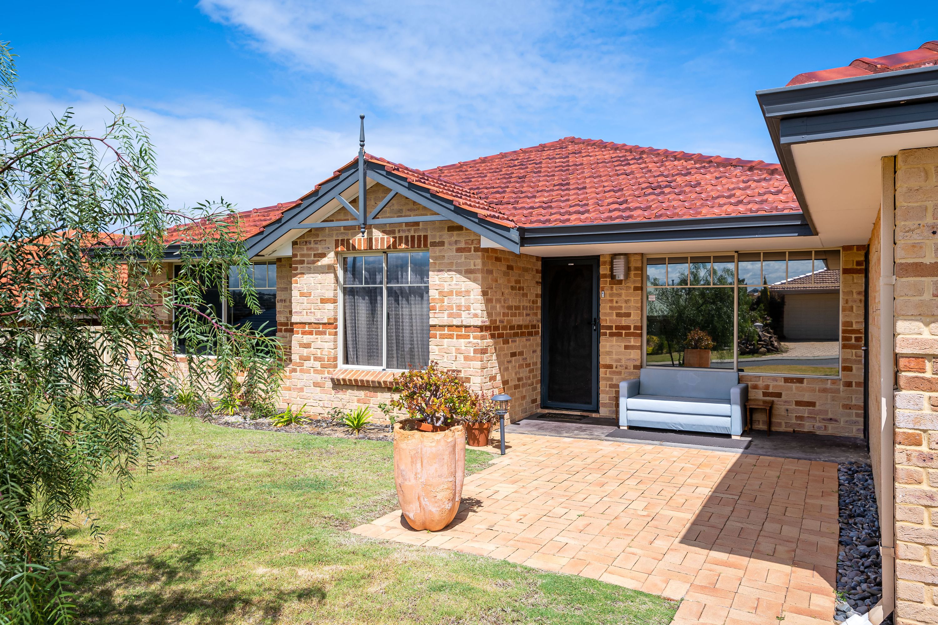 25 Corsock Loop, Kinross - Thumbnail 2