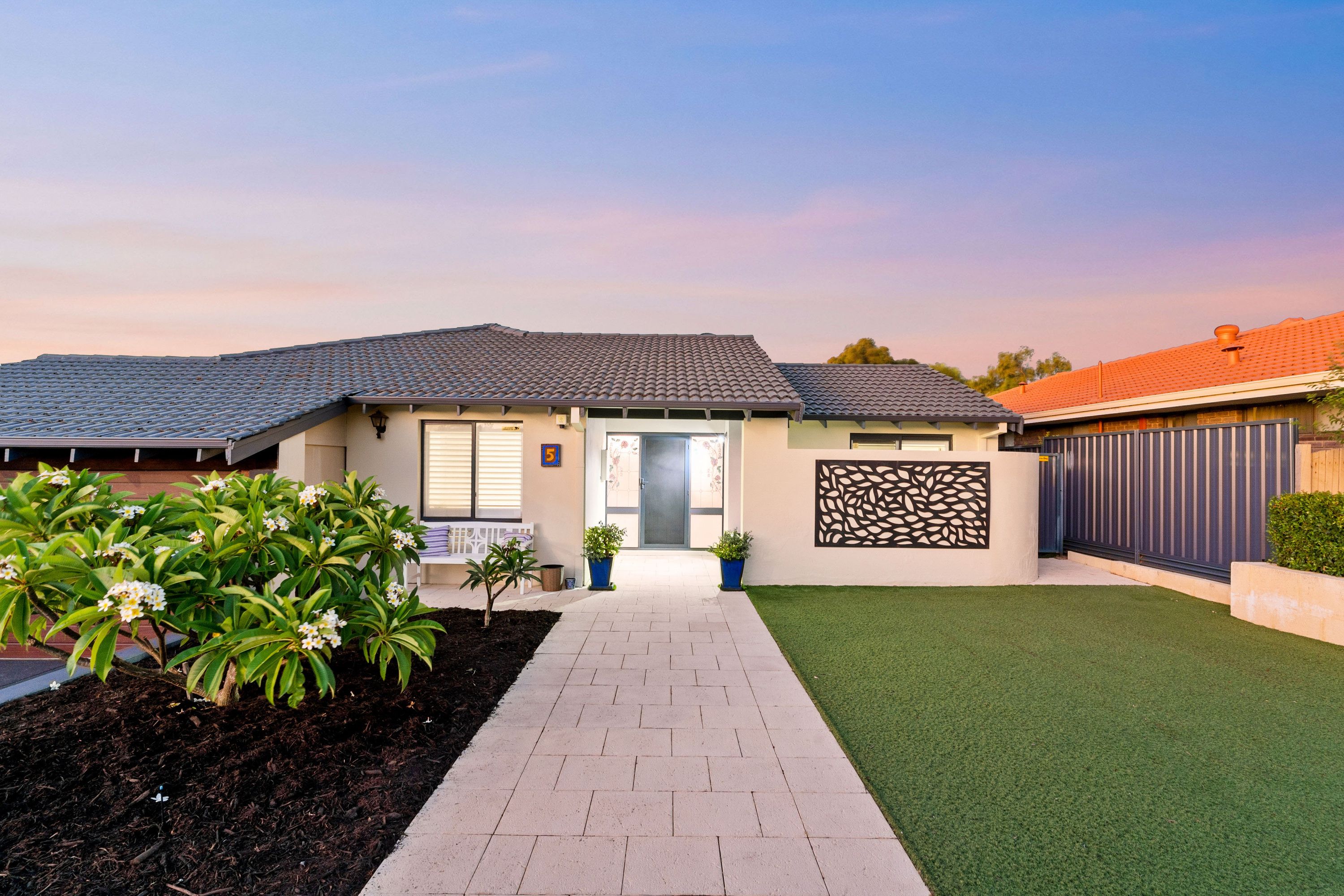 5 Ruthven Place, Duncraig - Image 1
