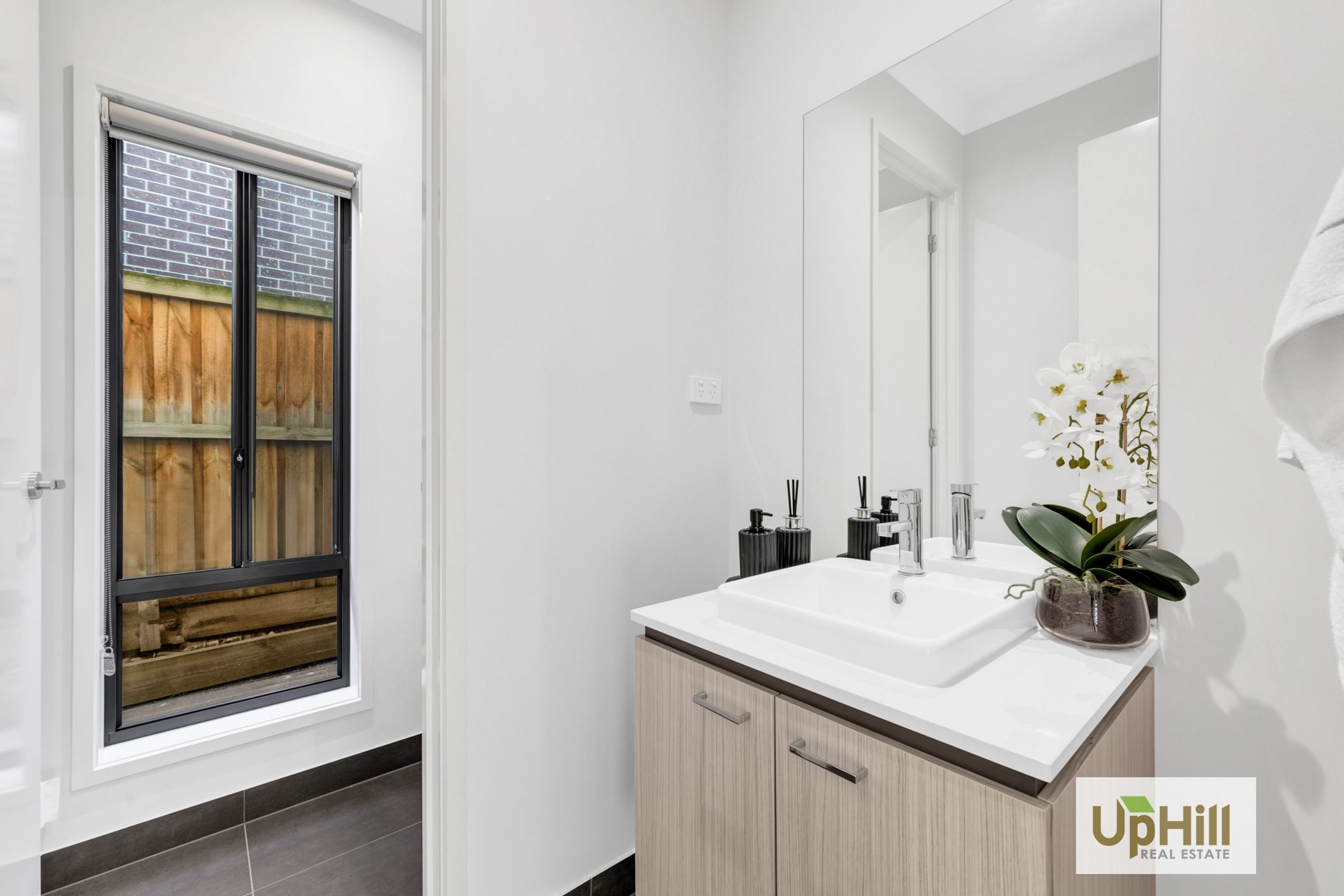 26 Greenslate Street, Clyde North - Thumbnail 5