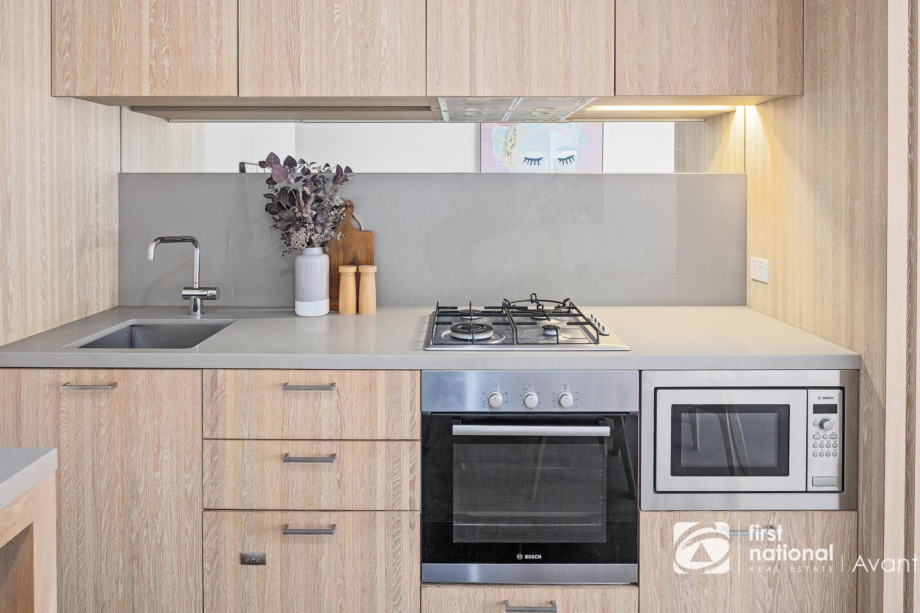 1102/50 Claremont Street, South Yarra - Thumbnail 5