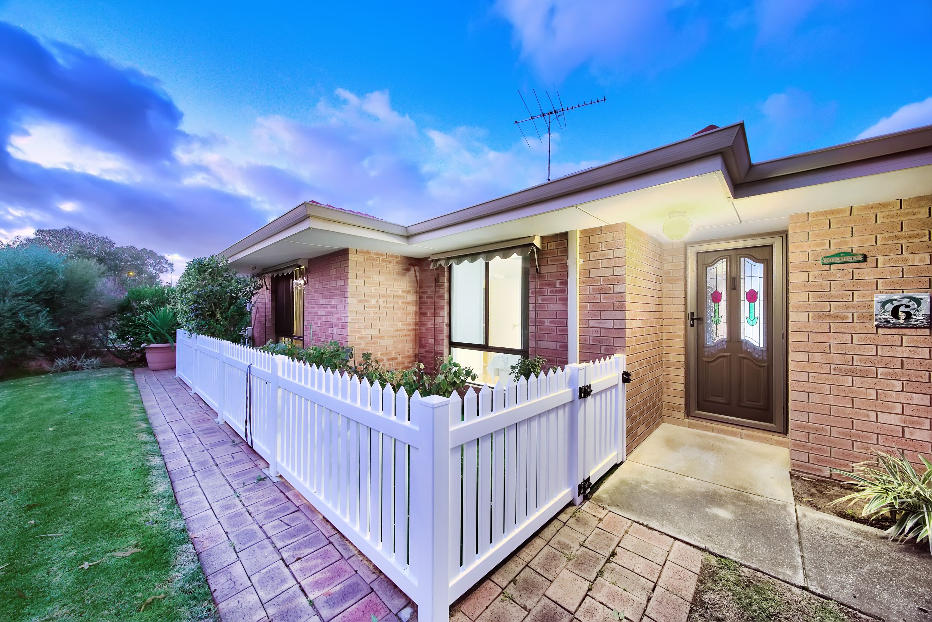 6 Poplar Close, Edgewater - Thumbnail 3