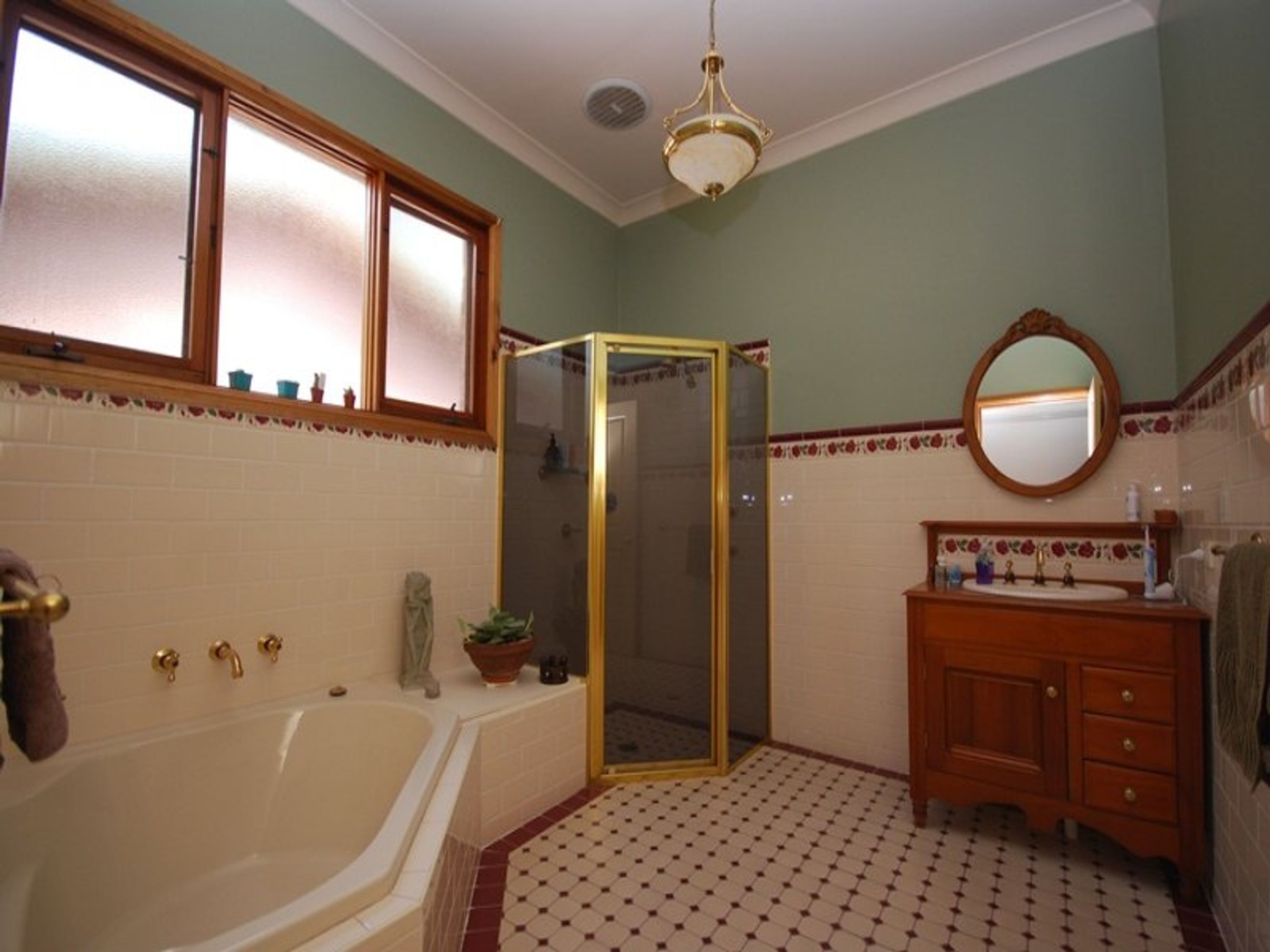 87 Roberts Parade, Hawkesbury Heights - Thumbnail 7