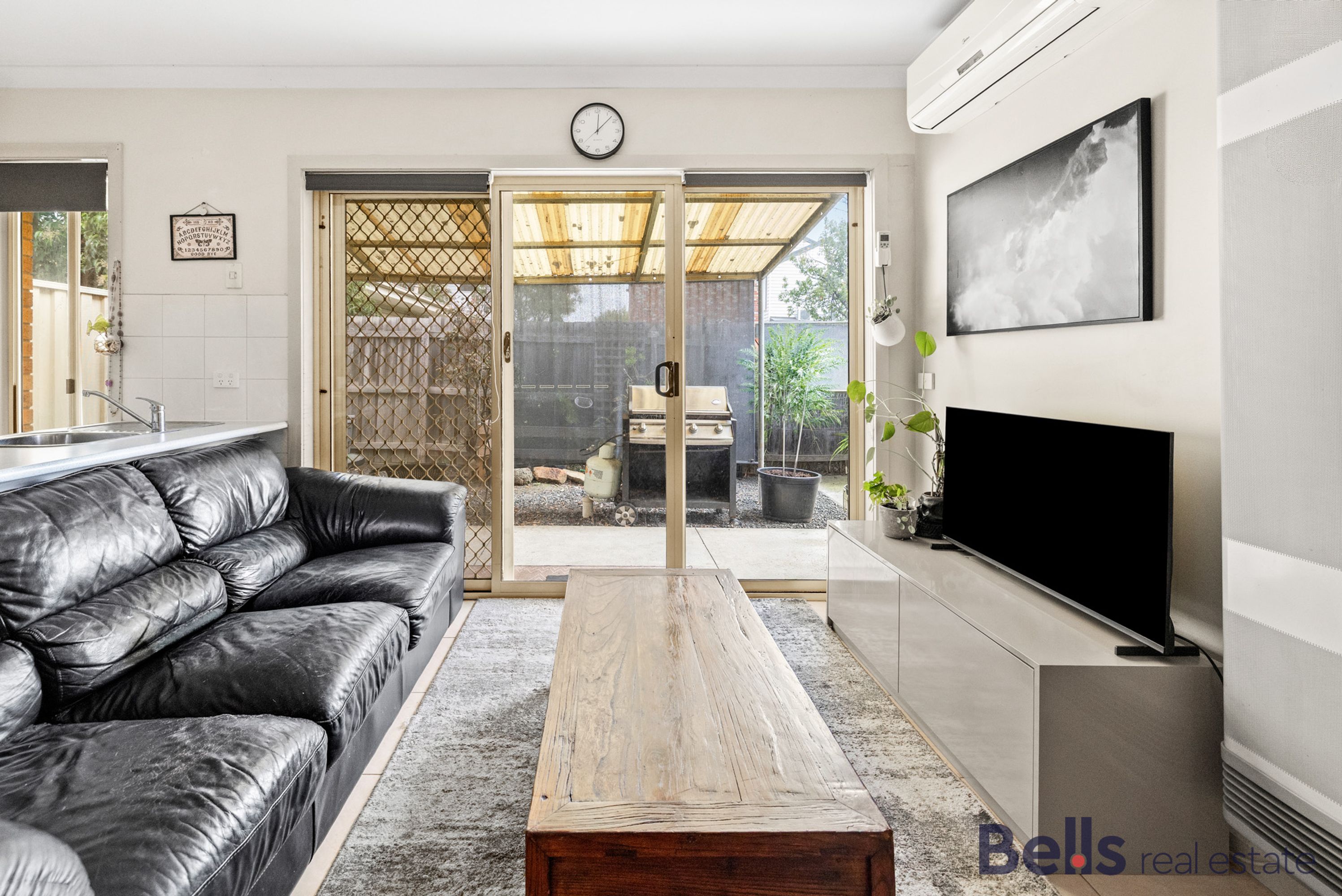 2/10 Castley Crescent, Braybrook - Thumbnail 3