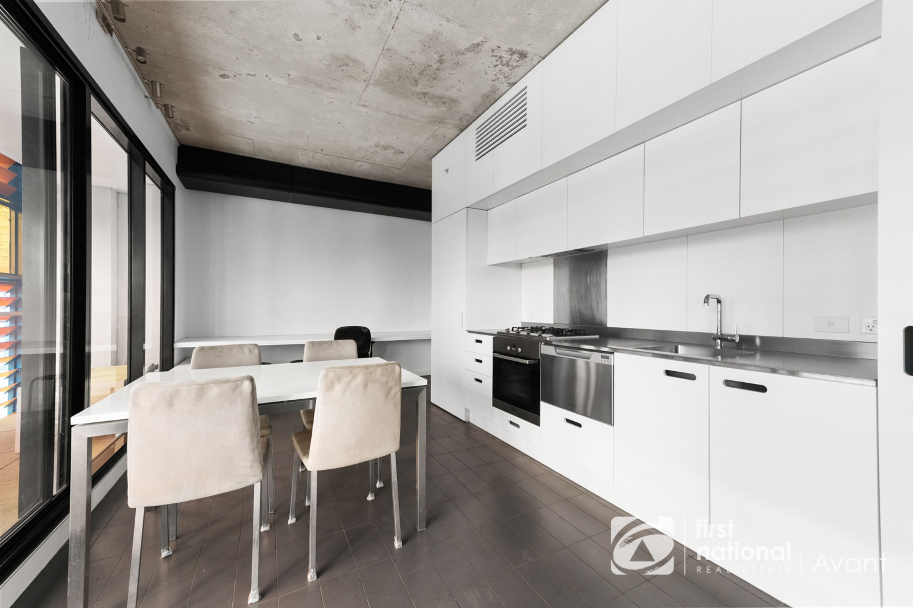 1010/65 Coventry Street, Southbank - Thumbnail 4