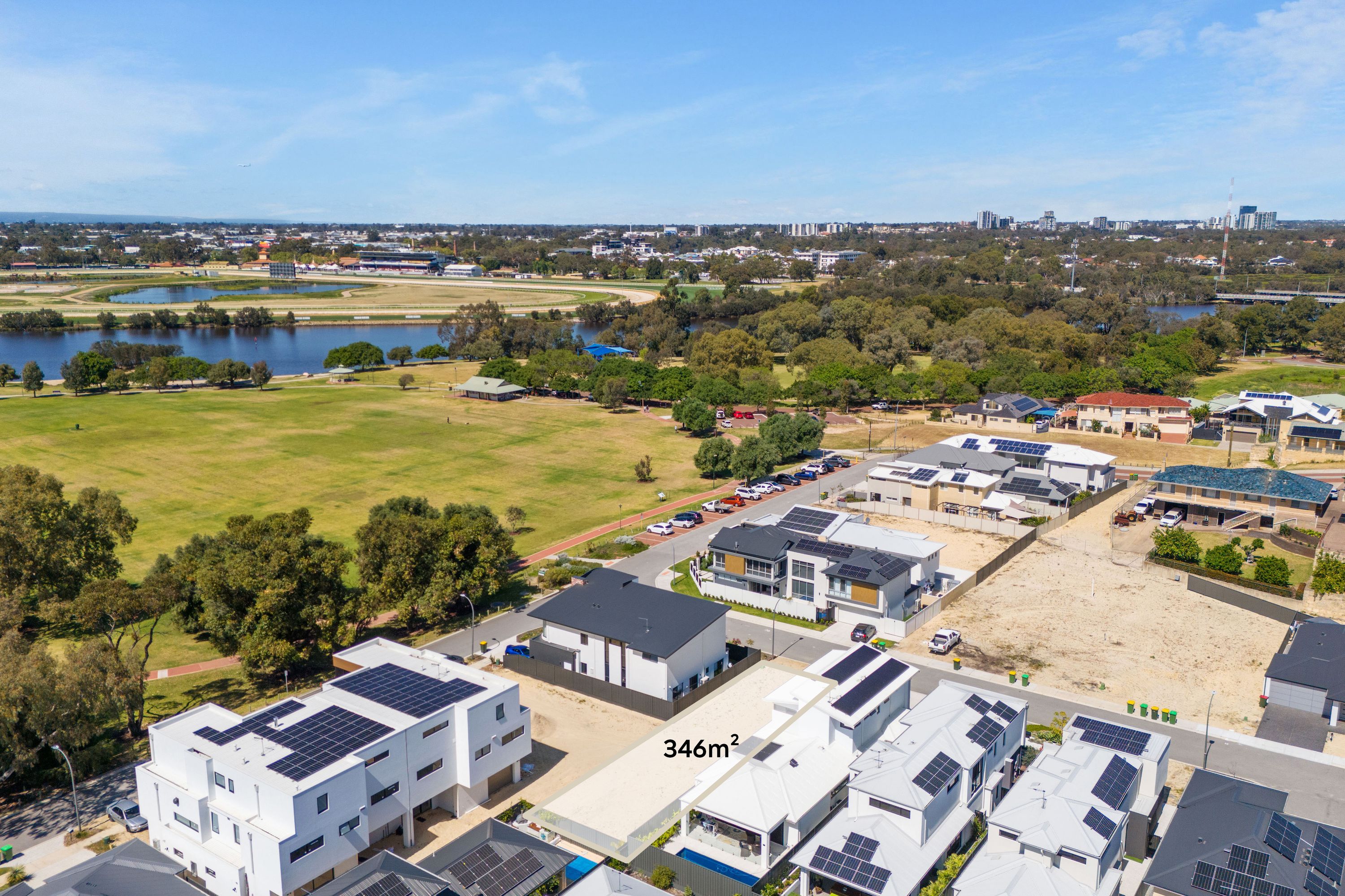 4 Skippers Row, Bayswater - Thumbnail 2