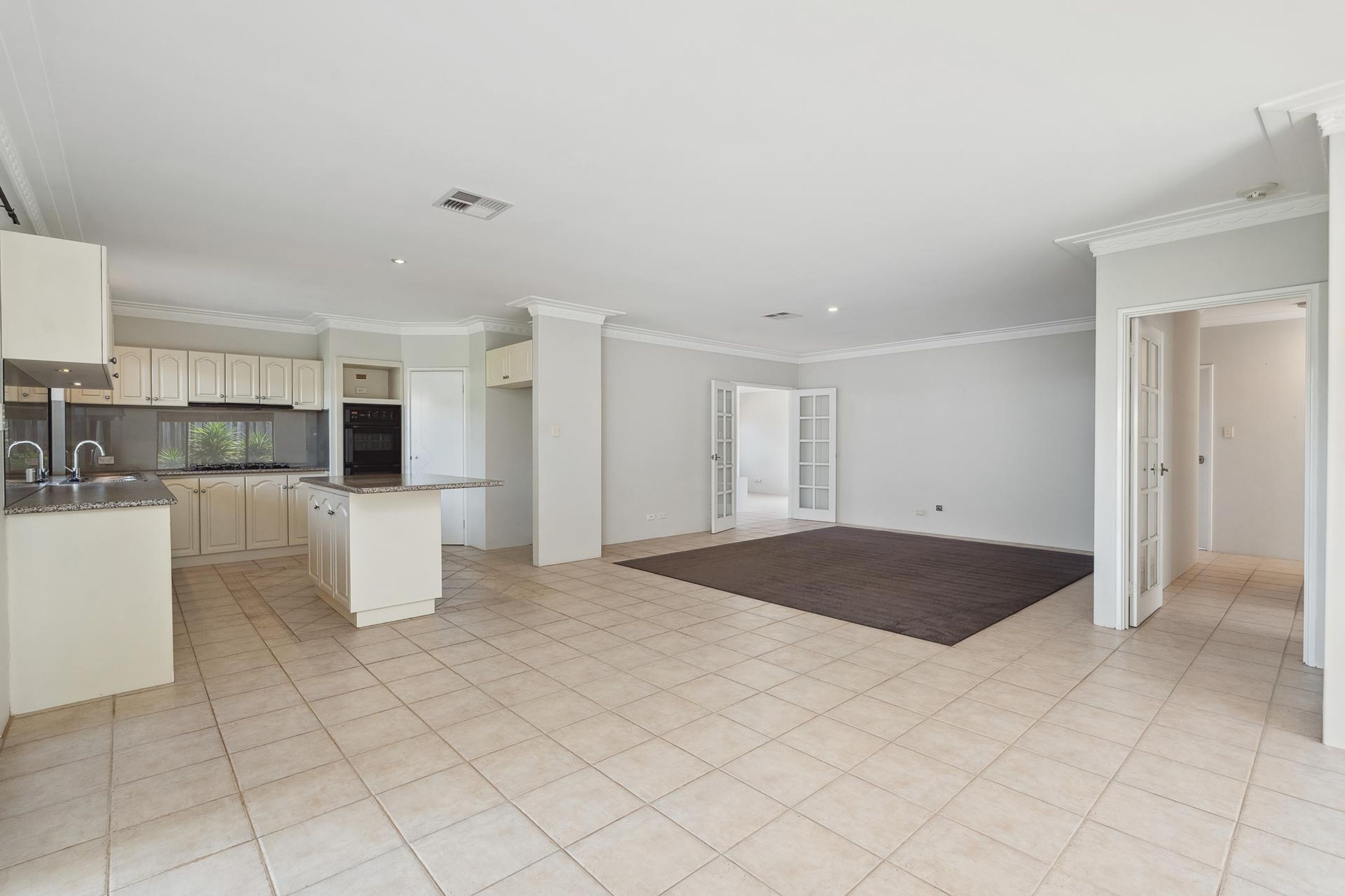 10 Orr Place, Stirling - Thumbnail 2