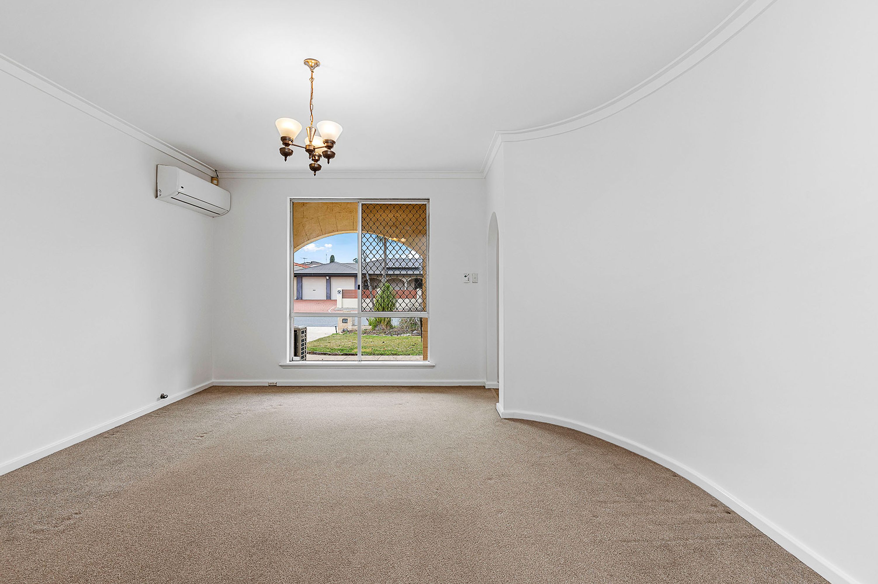 71 Avocet Road, Stirling - Thumbnail 7